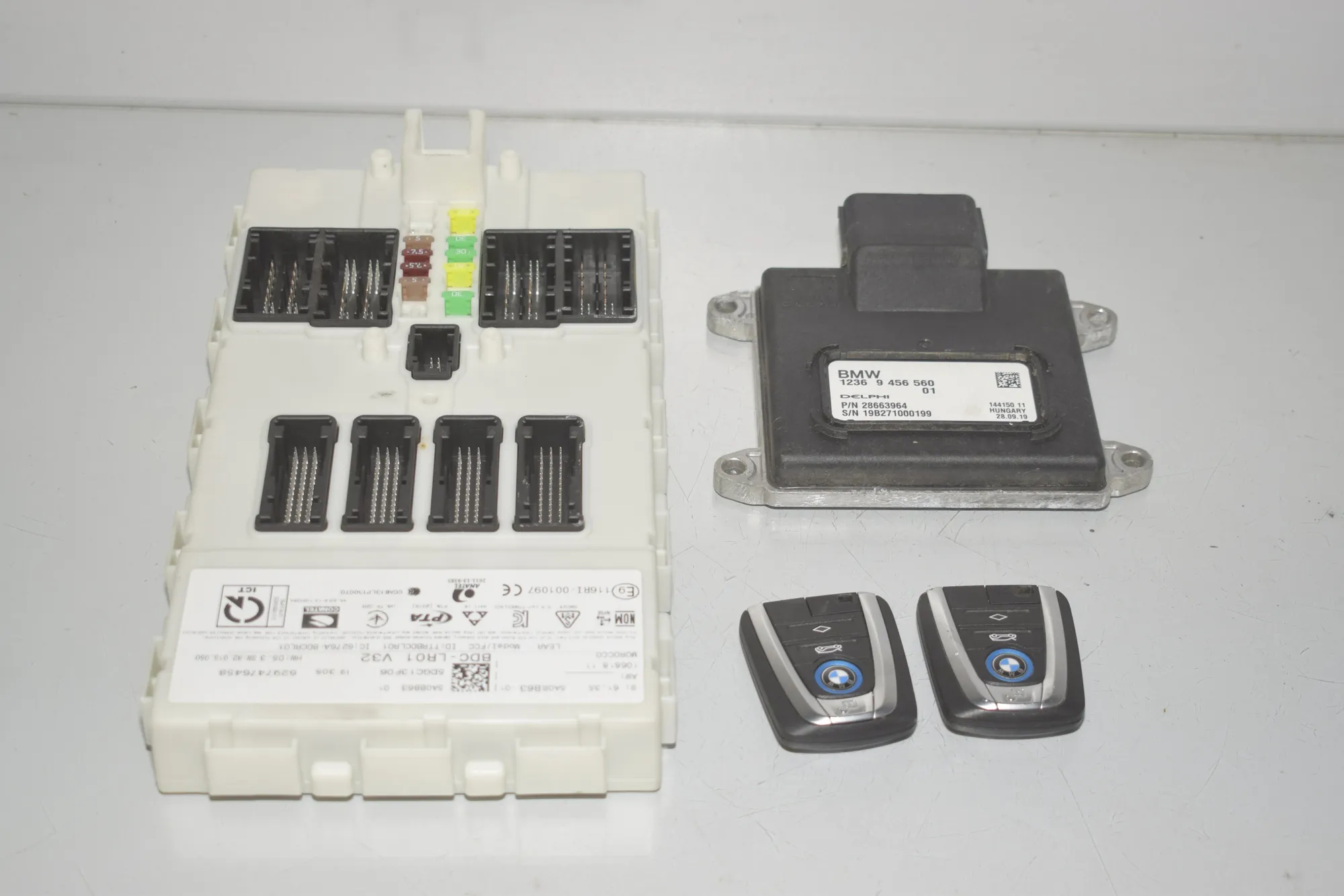 Engine Ignition ECU Set – OEM 9456560 · BMW i3 (I01) Electric 2019