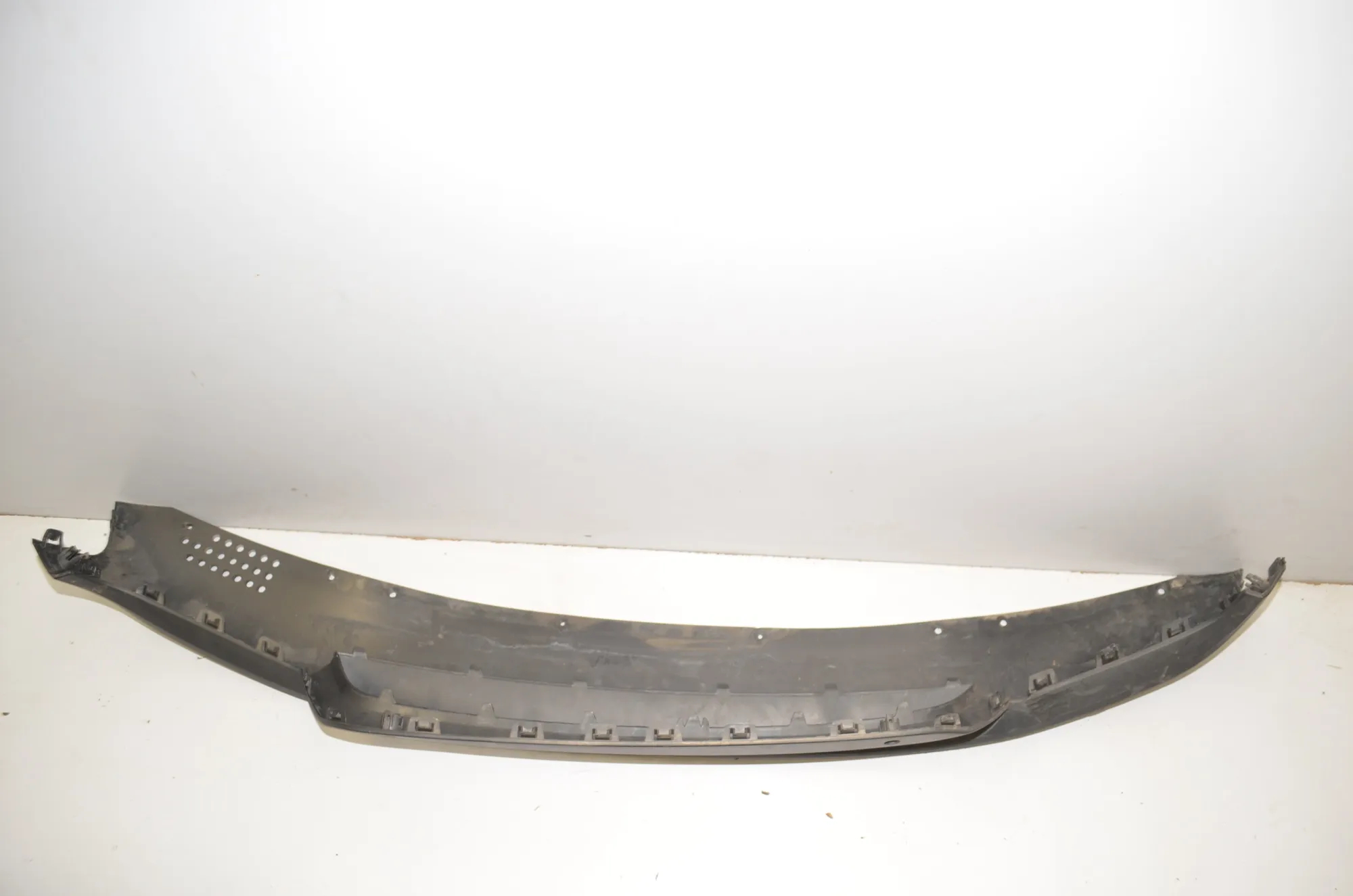 Front Bumper Lower Spoiler – OEM 7462284 · BMW i3 (I01) Electric 2019 – 2
