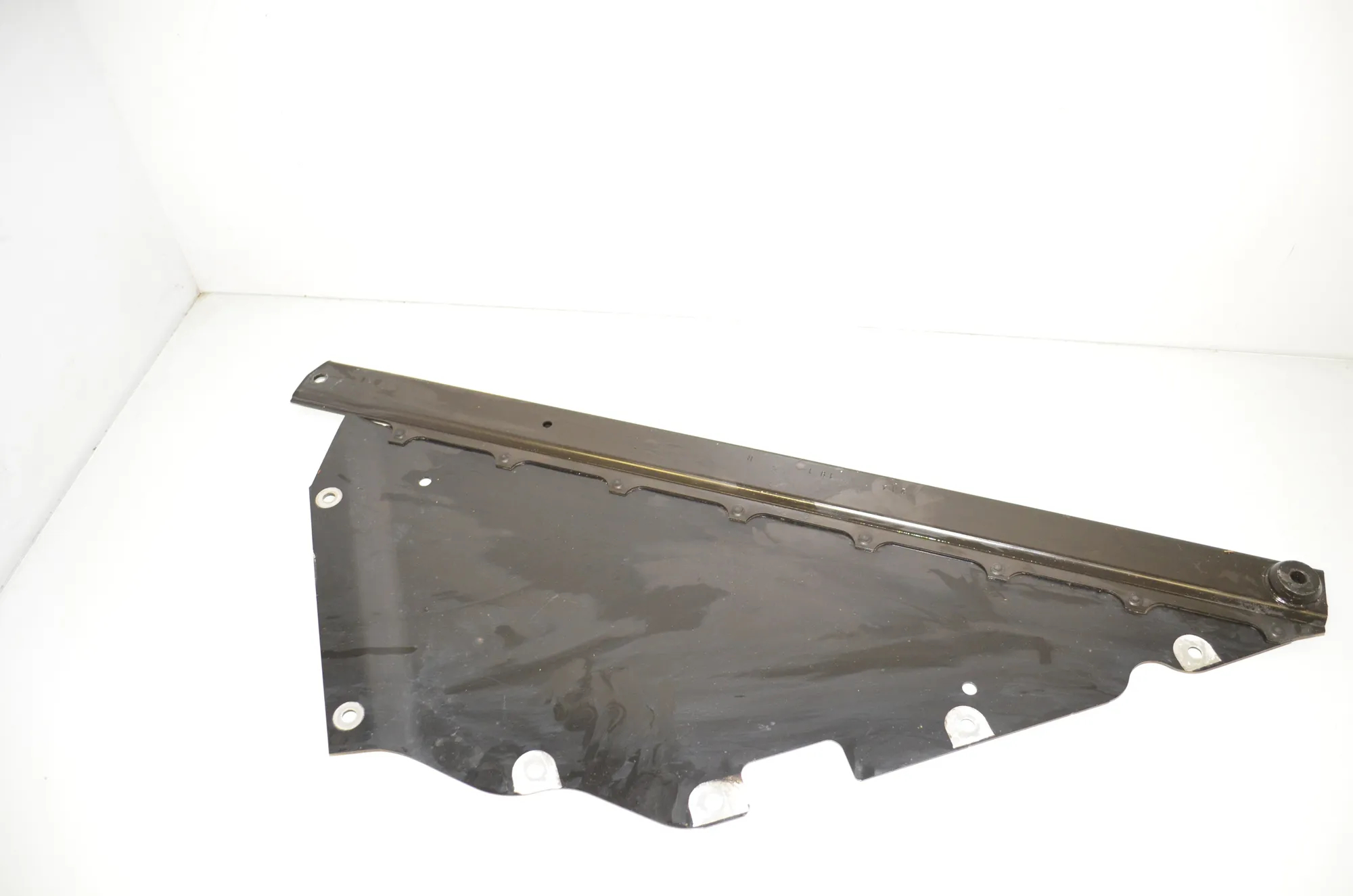 Other Underbody Cover – OEM 6859774 · BMW i3 (I01) Electric 2019 – 3