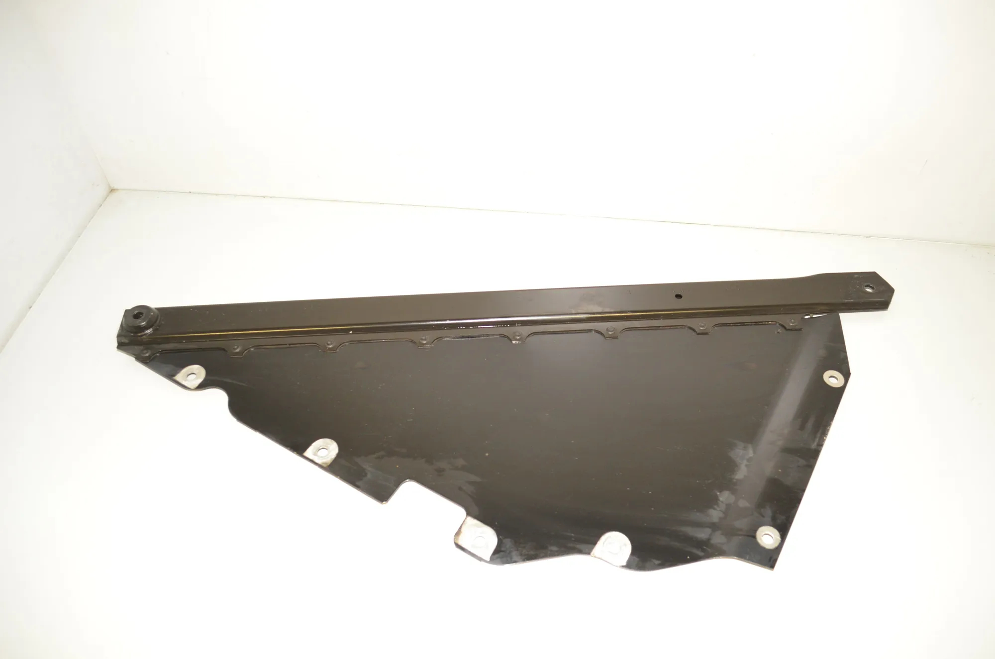Other Underbody Cover – OEM 6852671 · BMW i3 (I01) Electric 2019 – 2