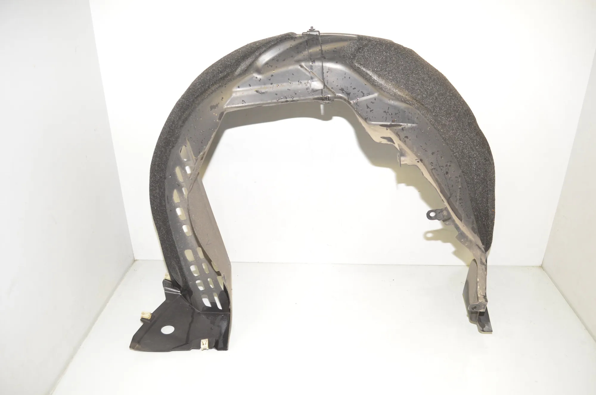 Rear Left Arch Liner – OEM 7394079 · BMW i3 (I01) Electric 2019 – 3