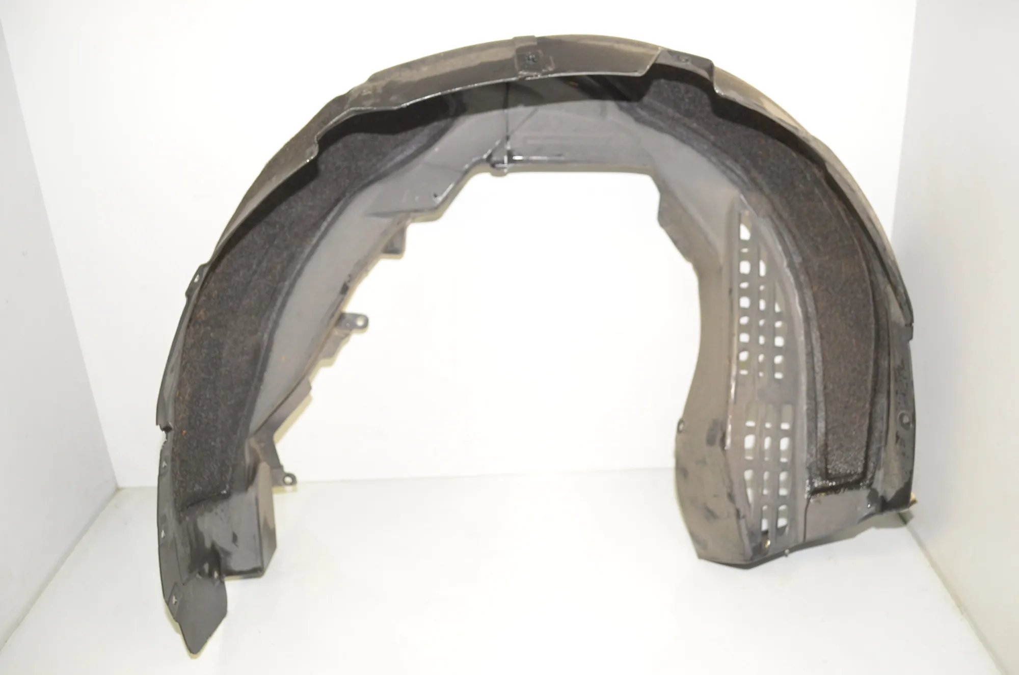Rear Left Arch Liner – OEM 7394079 · BMW i3 (I01) Electric 2019