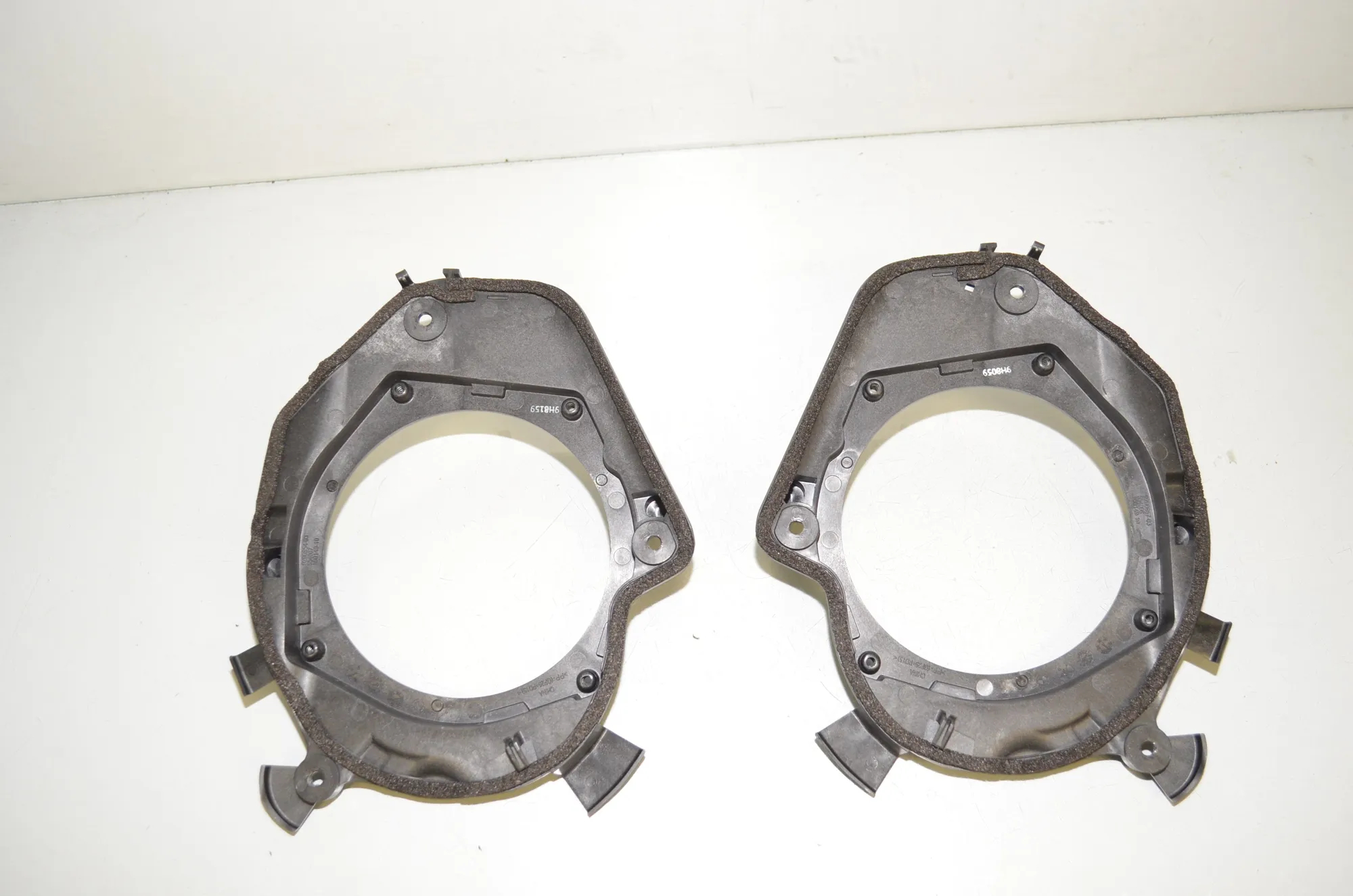 Loudspeaker Cover – OEM 9290854 · BMW i3 (I01) Electric 2019