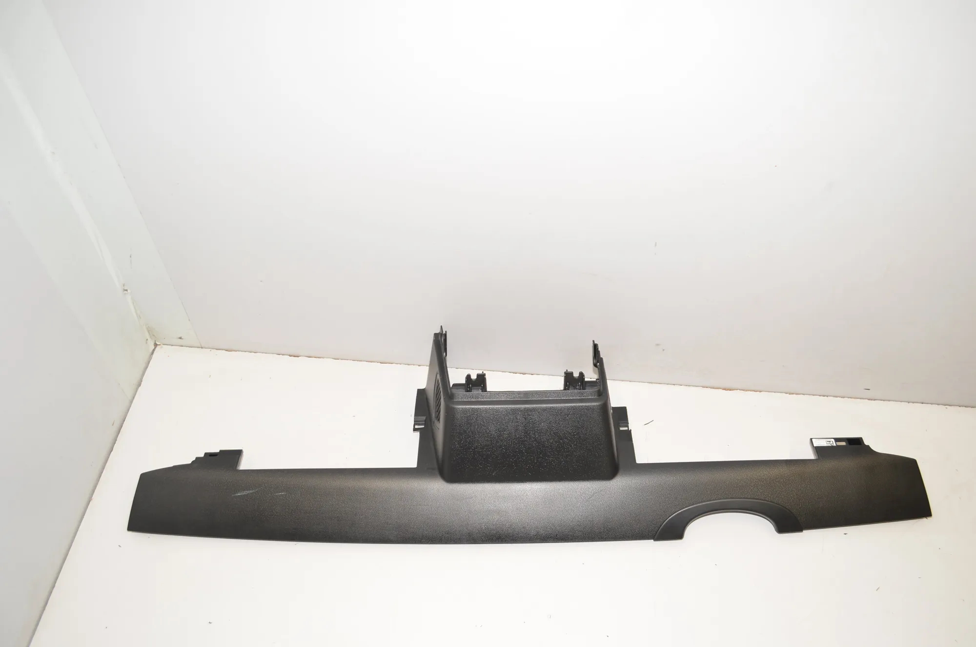 Dashboard Lower Trim – OEM 9303496 · BMW i3 (I01) Electric 2019