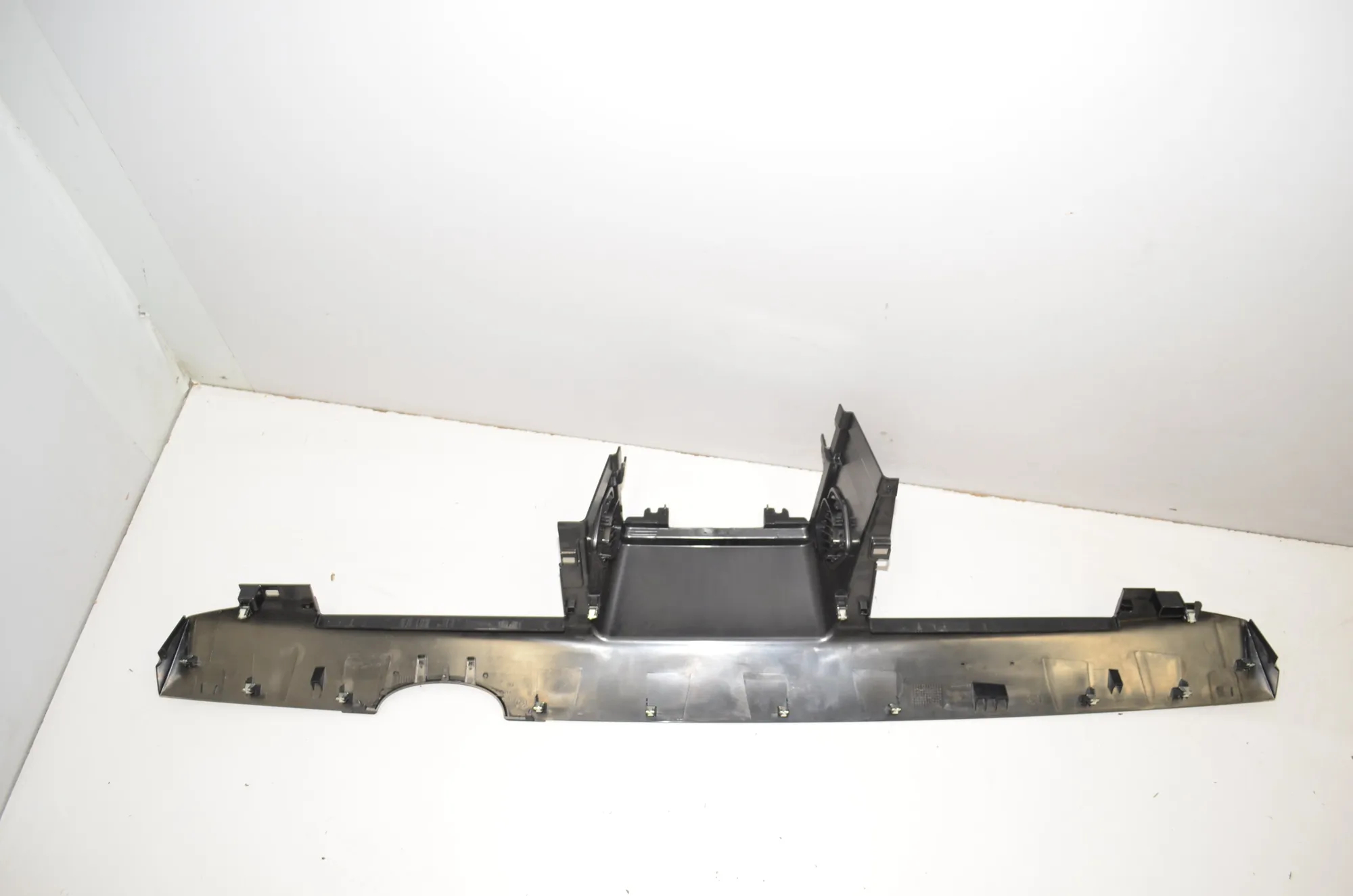 Dashboard Lower Trim – OEM 9303496 · BMW i3 (I01) Electric 2019 – 3