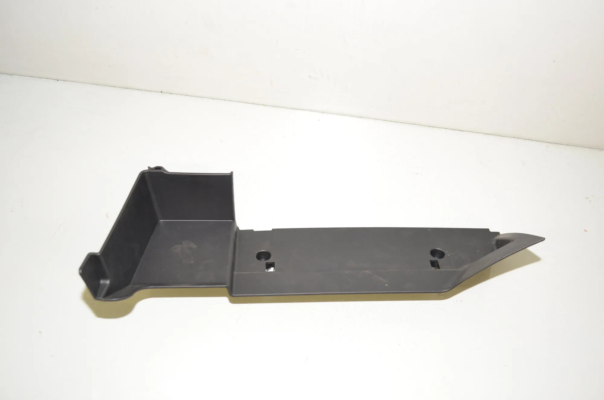 Dashboard Lower Trim – OEM 9283032 · BMW i3 (I01) Electric 2019 – 2