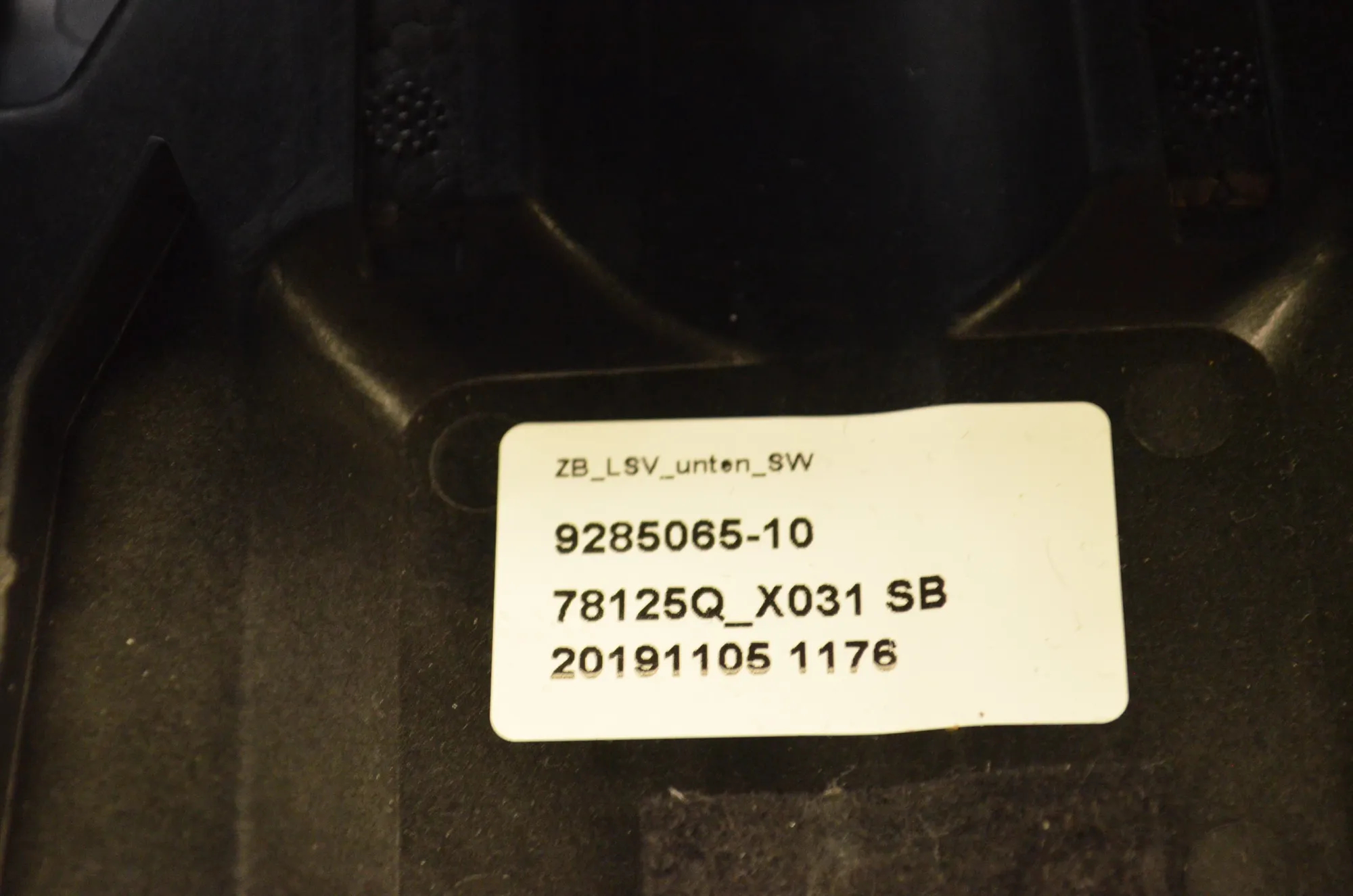 Steering Mechanism Trim – OEM 9285065 · BMW i3 (I01) Electric 2019 – 5