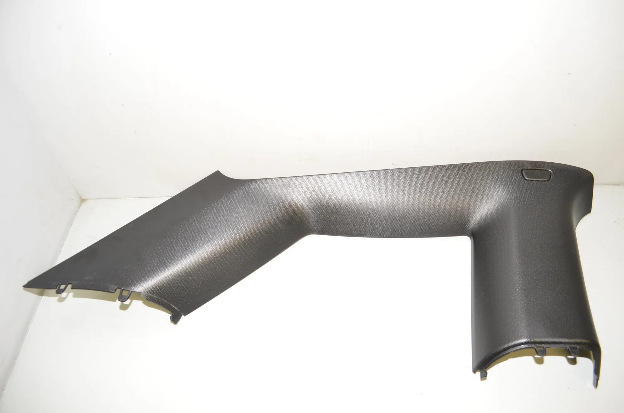 Rear Left Pillar Trim – OEM 7275669 · BMW i3 (I01) Electric 2019