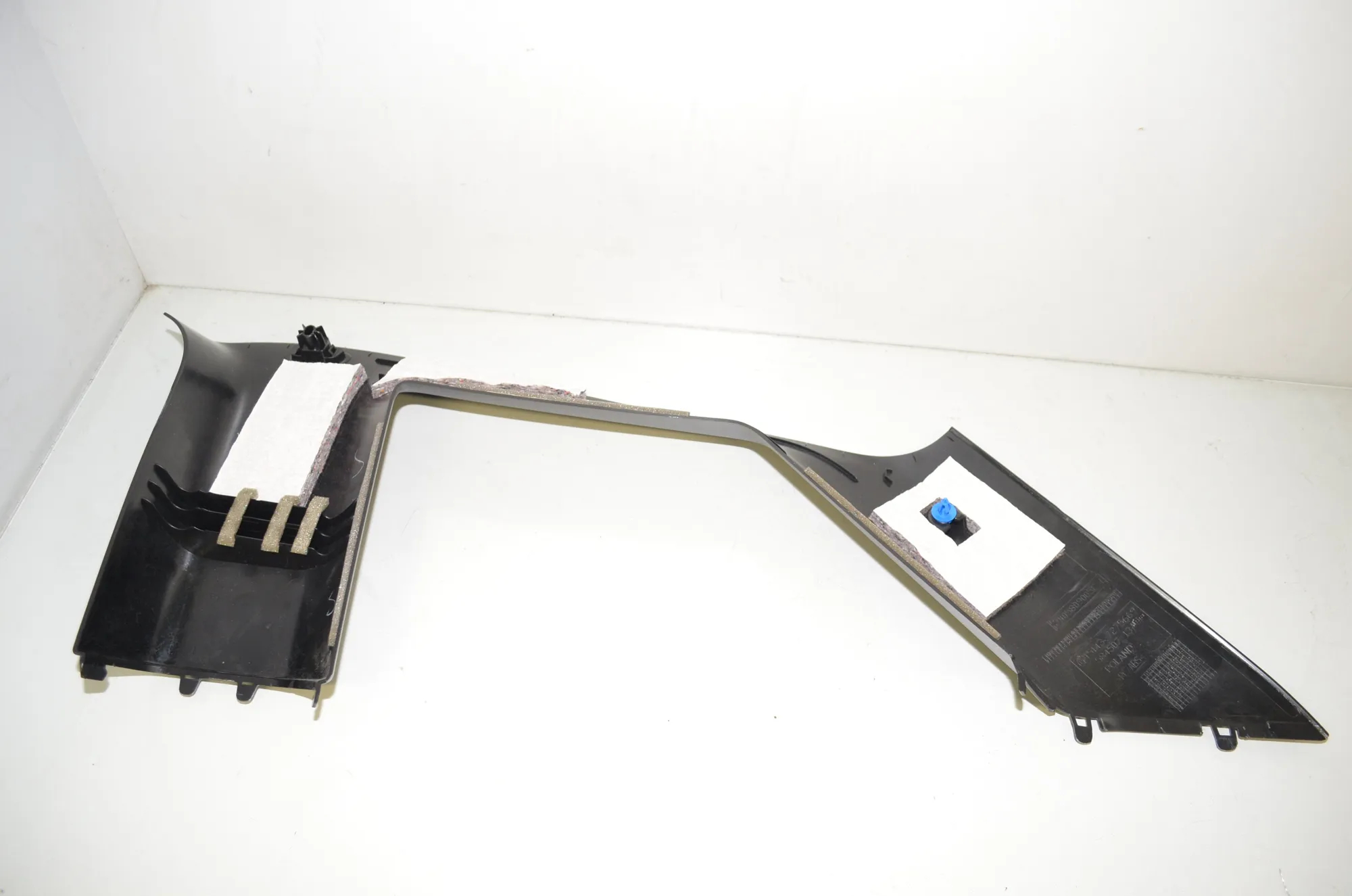 Rear Left Pillar Trim – OEM 7275669 · BMW i3 (I01) Electric 2019 – 3