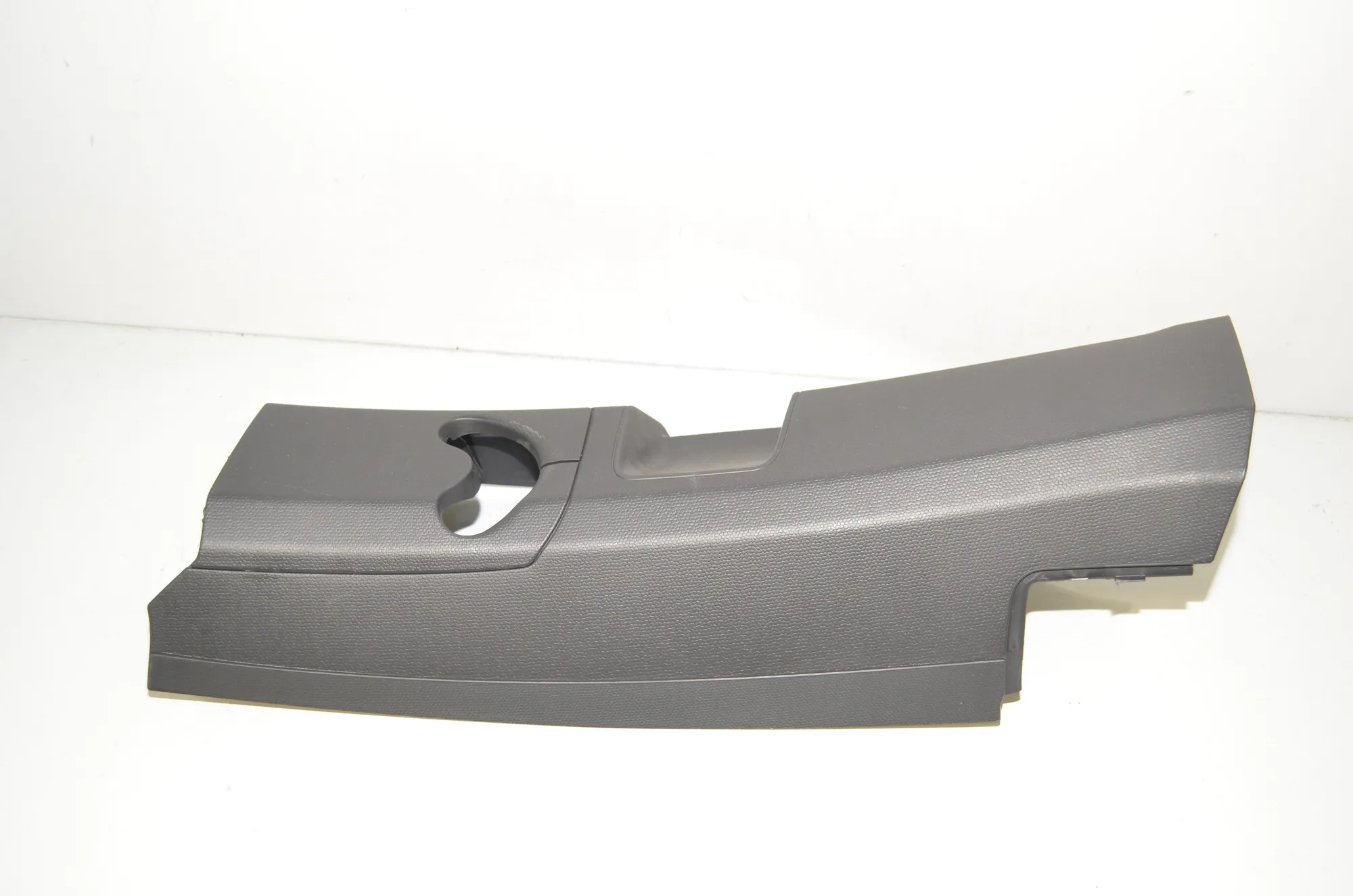 Left Side B Pillar Trim – OEM 7287935 · BMW i3 (I01) Electric 2019 – 2