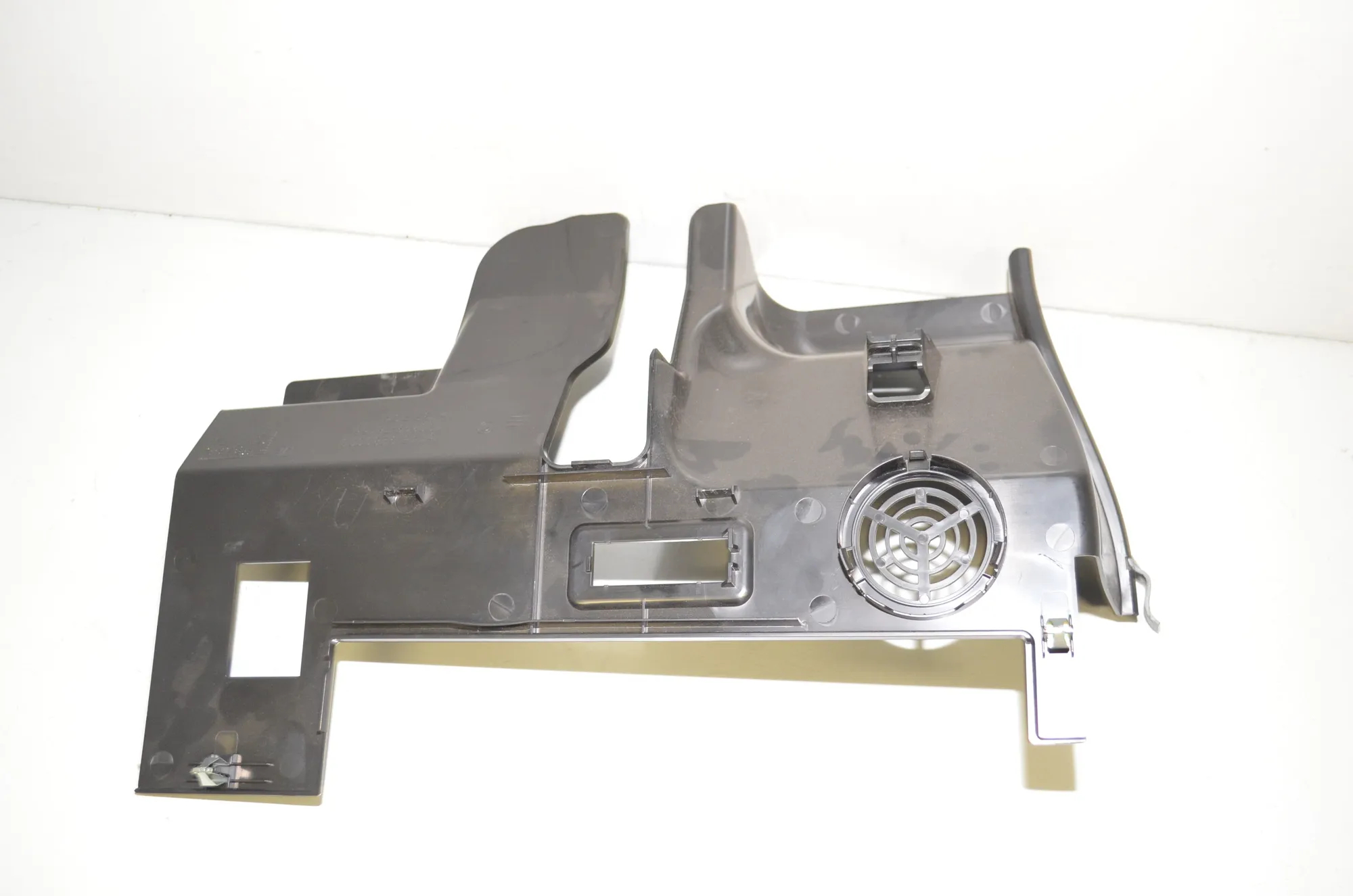 Dashboard Lower Trim – OEM 9283030 · BMW i3 (I01) Electric 2019 – 3