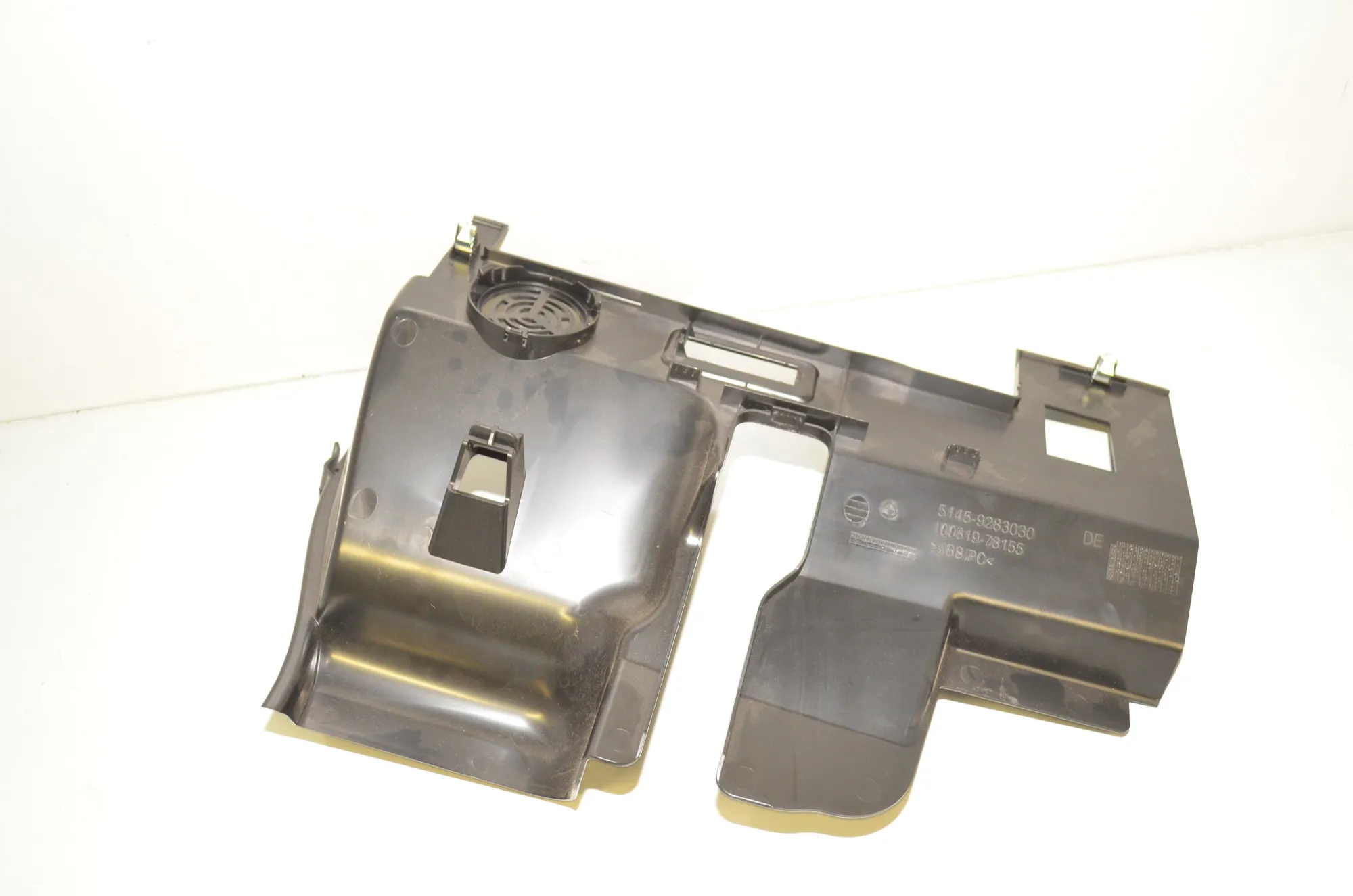 Dashboard Lower Trim – OEM 9283030 · BMW i3 (I01) Electric 2019 – 4