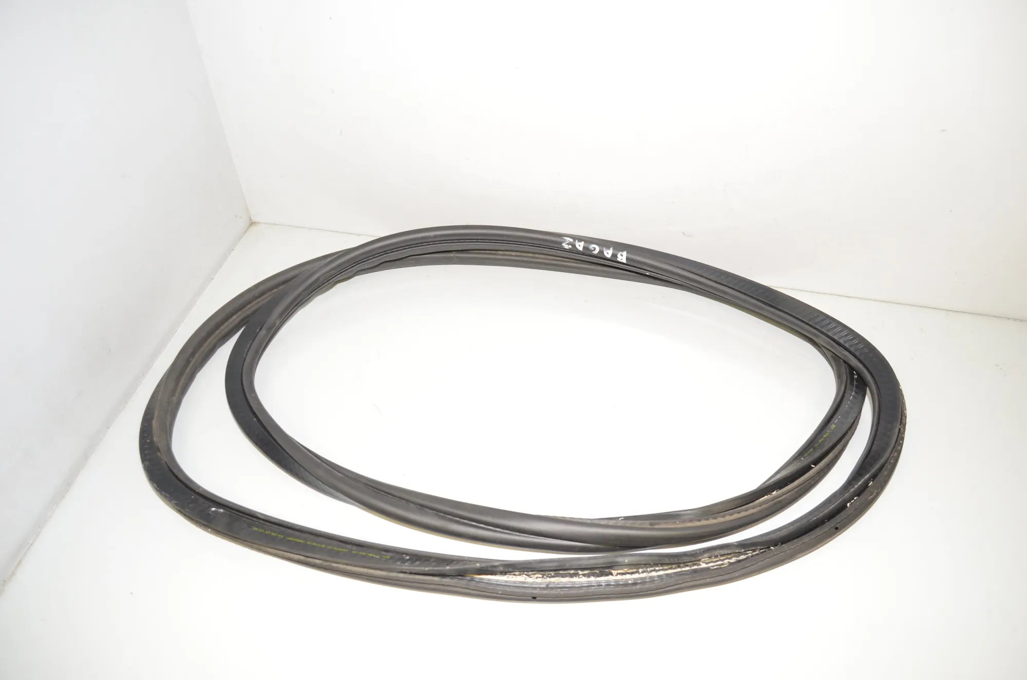 Tailgate Rubber Seal – OEM 7439016 · BMW i3 (I01) Electric 2019 – 2
