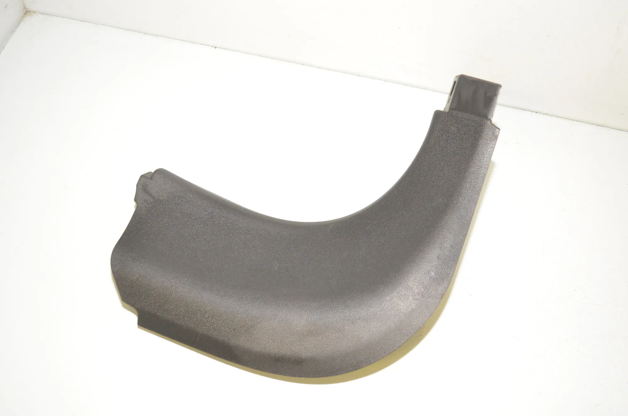 Front Right A Pillar Trim – OEM 7375732 · BMW 5 (G30) (2016 - -) M 550 d xDrive 2017
