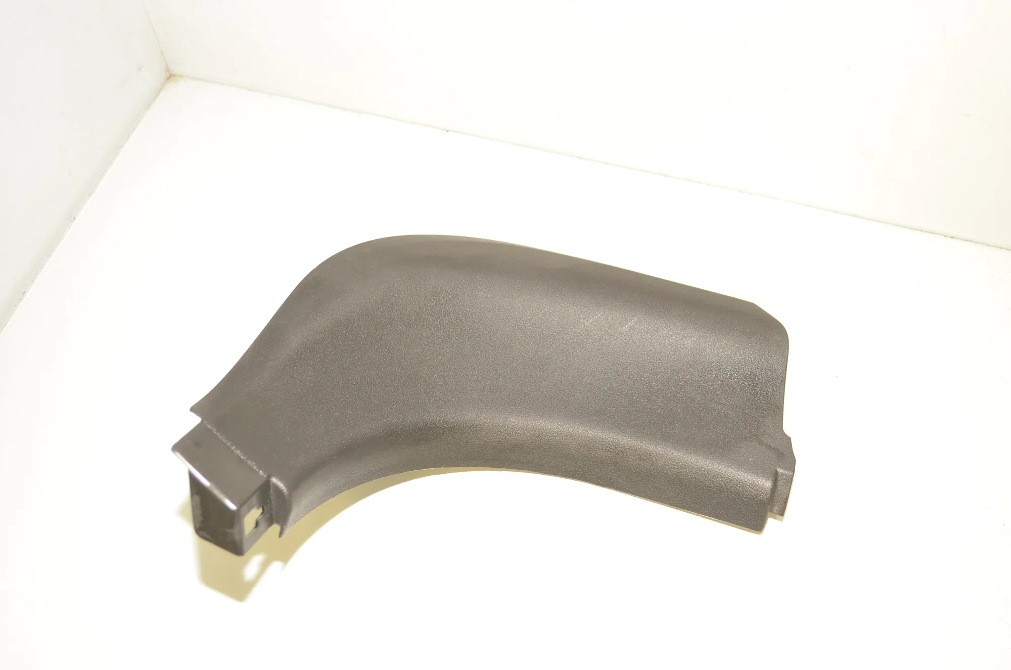 Front Right A Pillar Trim – OEM 7375732 · BMW 5 (G30) (2016 - -) M 550 d xDrive 2017 – 2
