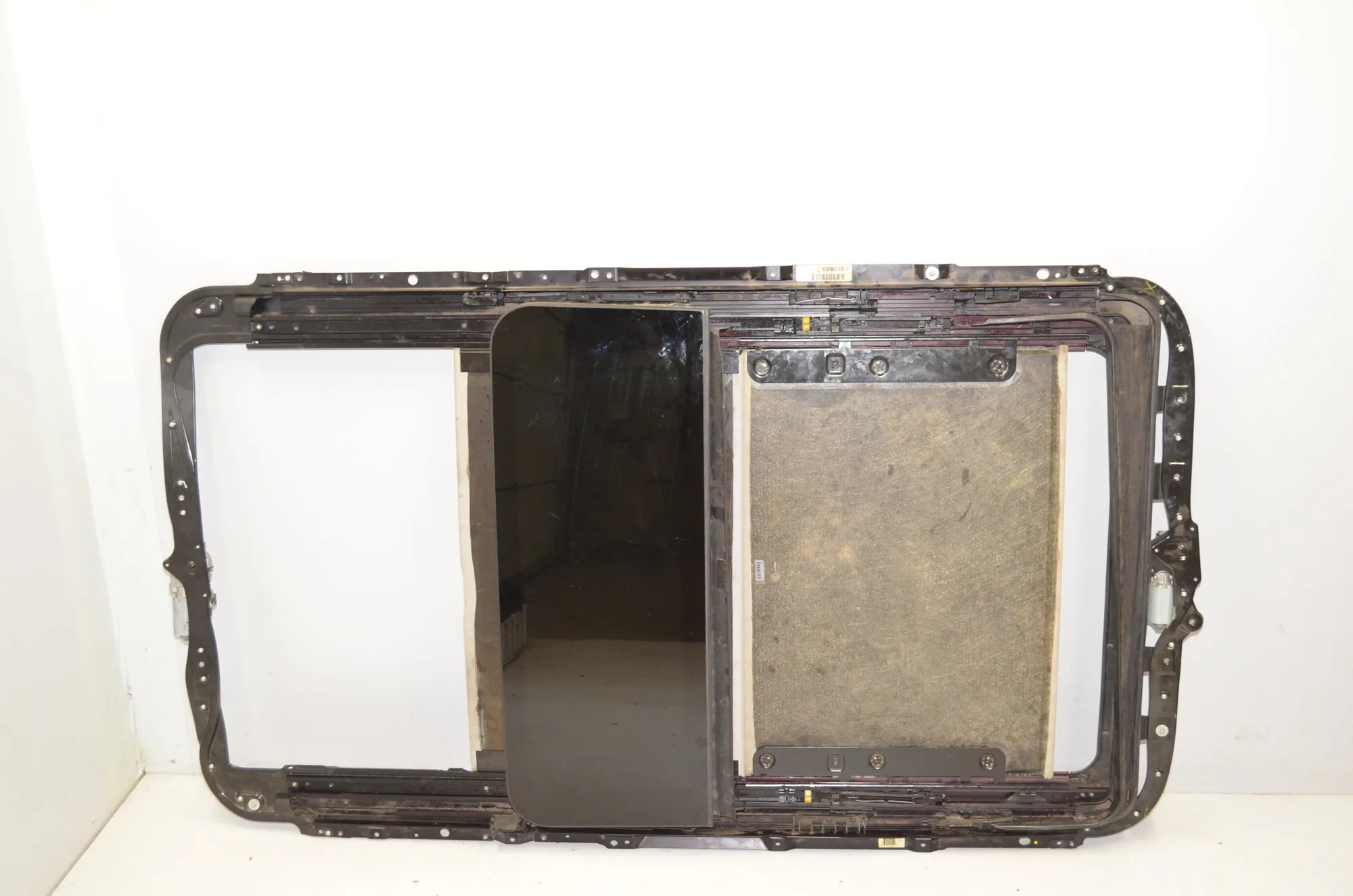 Sunroof – OEM 7198755 · BMW X5 (E70) xDrive 30 d 2011 – 6