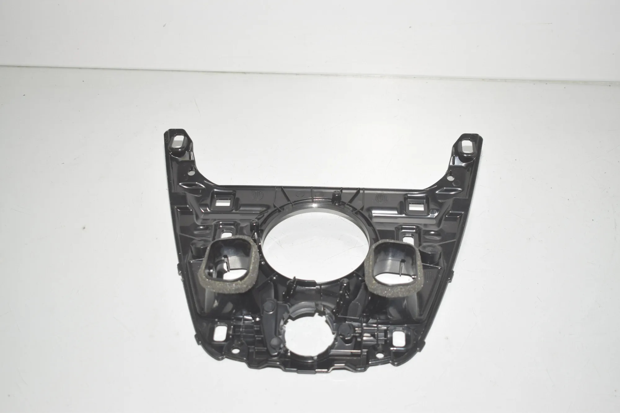 Bracket – OEM 9358056 · BMW 5 Touring (G31) (2017 - -) 520 d 2021 – 3