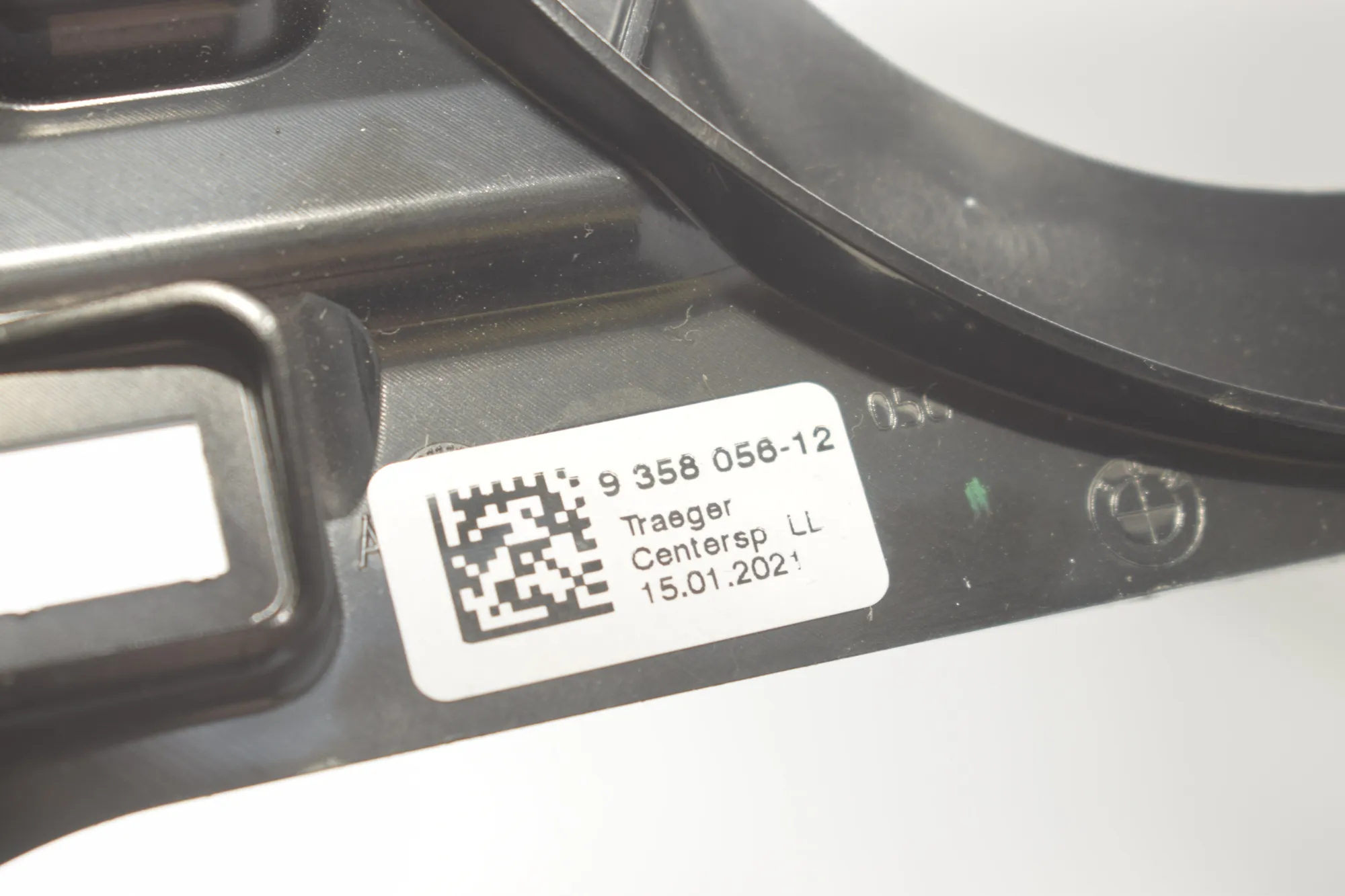 Bracket – OEM 9358056 · BMW 5 Touring (G31) (2017 - -) 520 d 2021 – 8