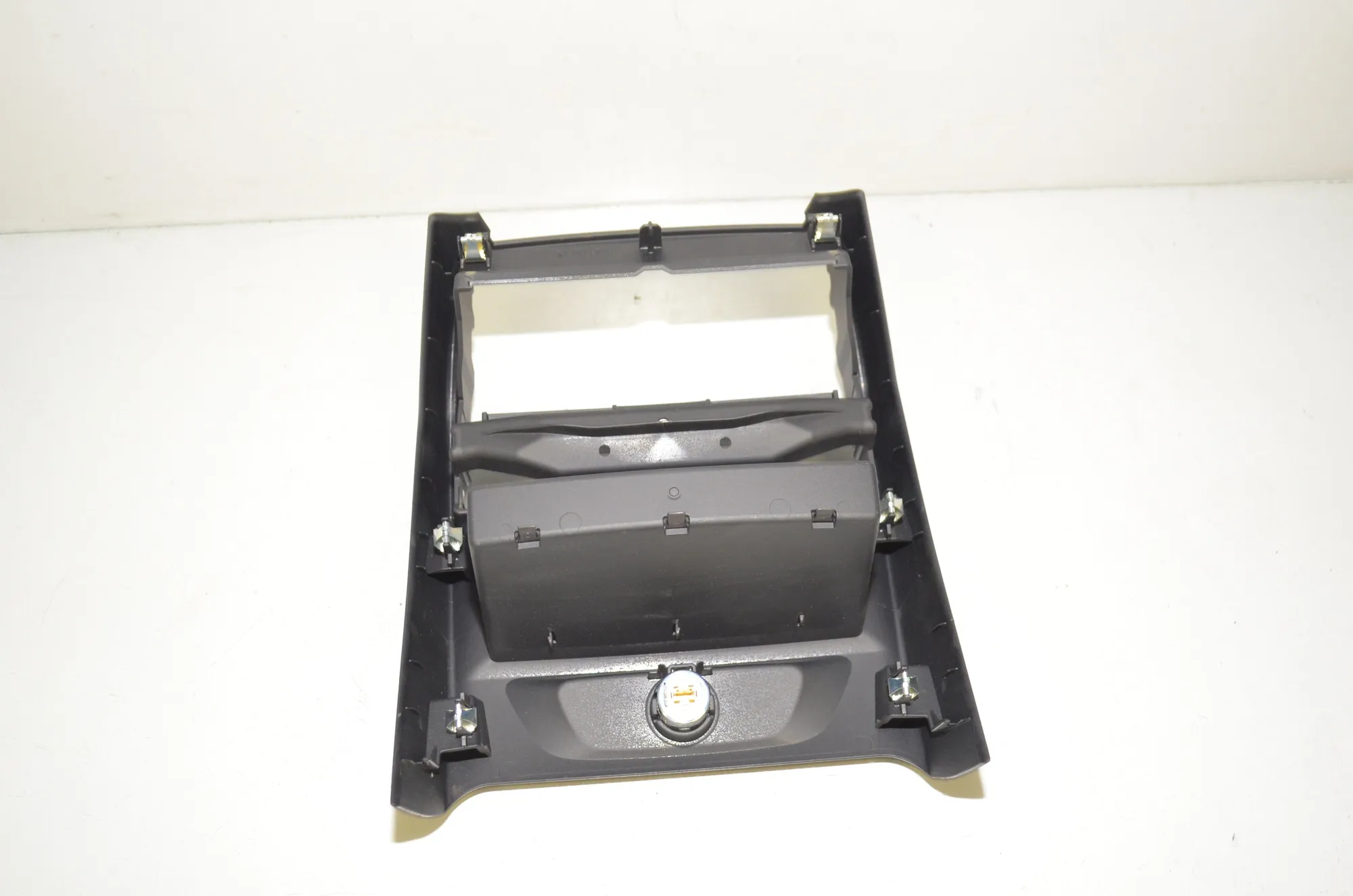 Center Console Trim – OEM 9330681 · BMW 5 (G30) (2016 - -) M 550 d xDrive 2017 – 3