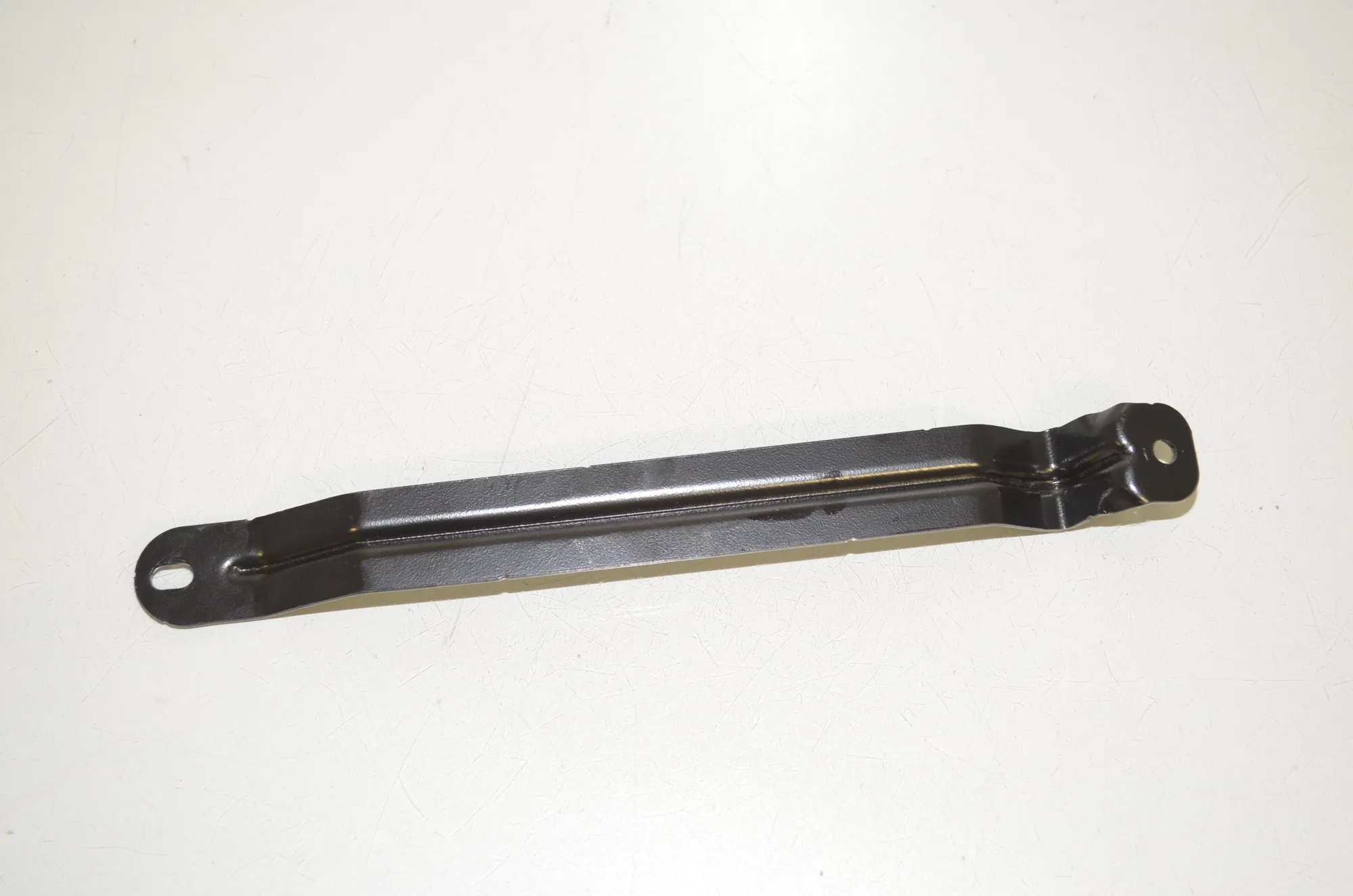 Battery Holder – OEM 9311081 · BMW 5 (G30) (2016 - -) M 550 d xDrive 2017 – 4
