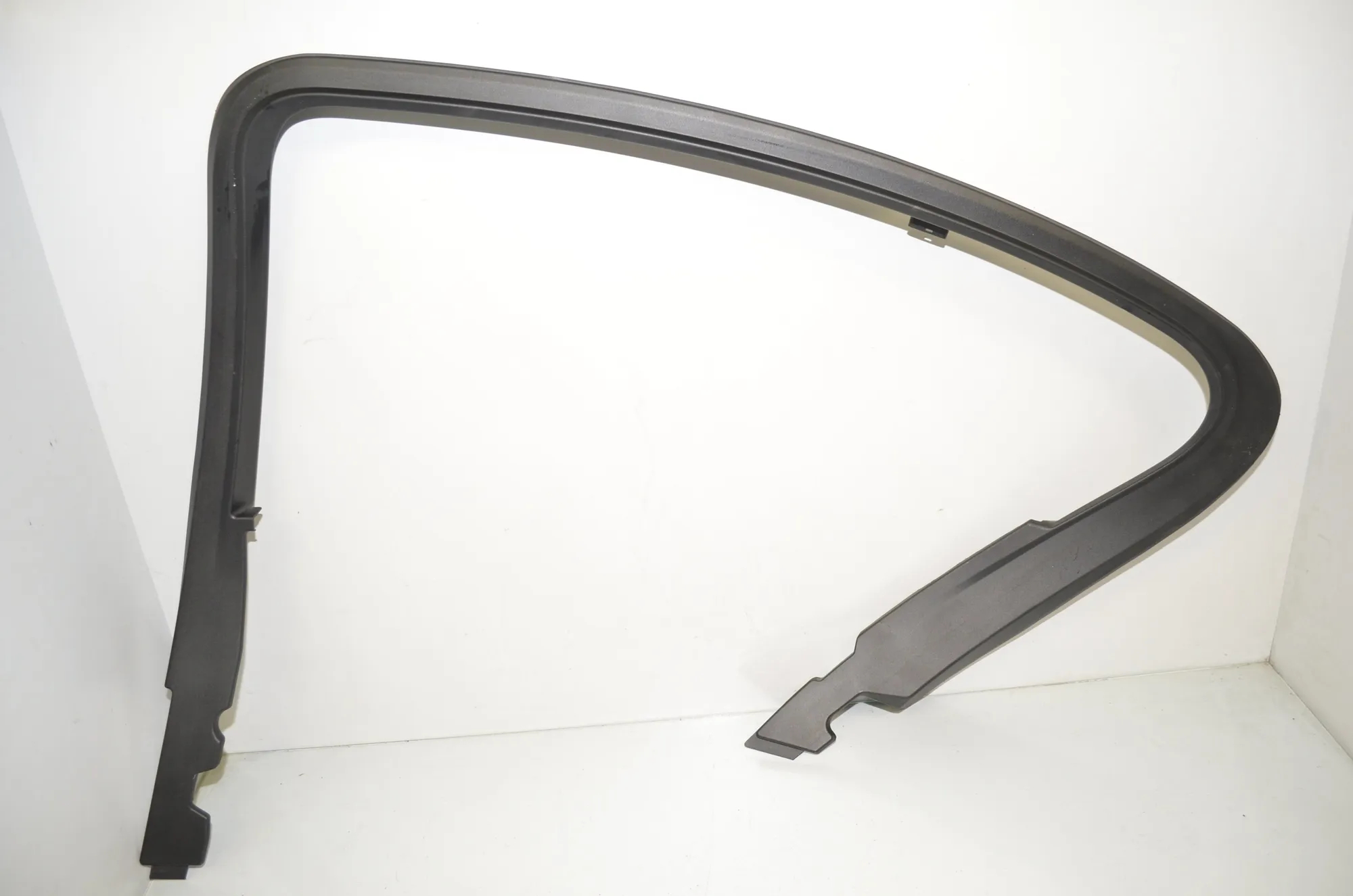 Rear Right Door Panel Trim – OEM 7384928 · BMW 5 (G30) (2016 - -) M 550 d xDrive 2017