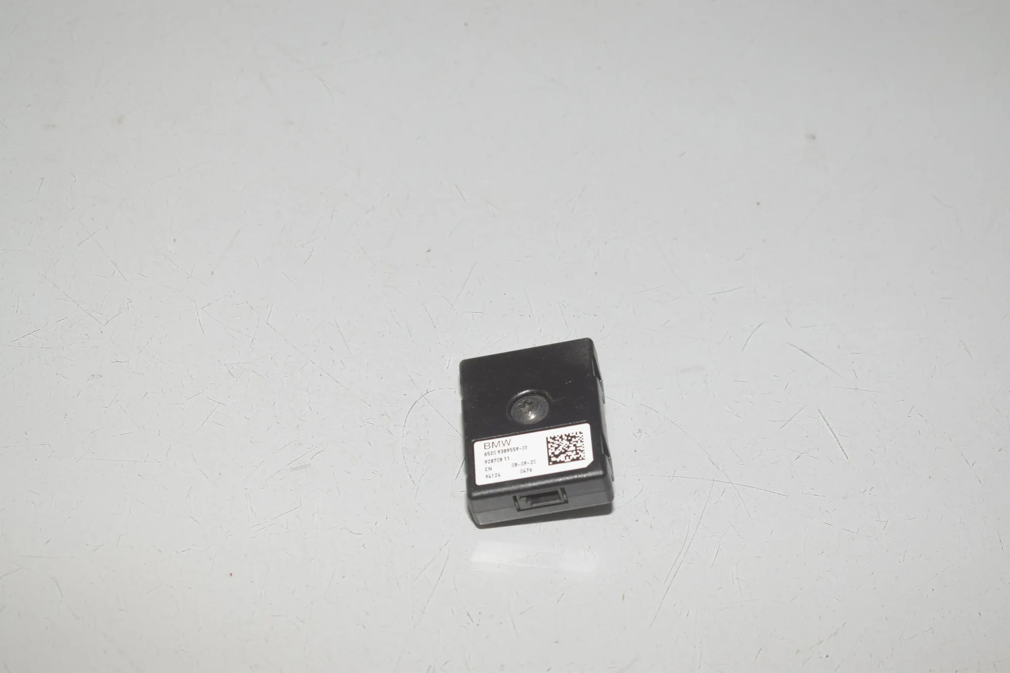 Antenna – OEM 9389559 · BMW 5 Touring (G31) (2017 - -) 520 d 2021