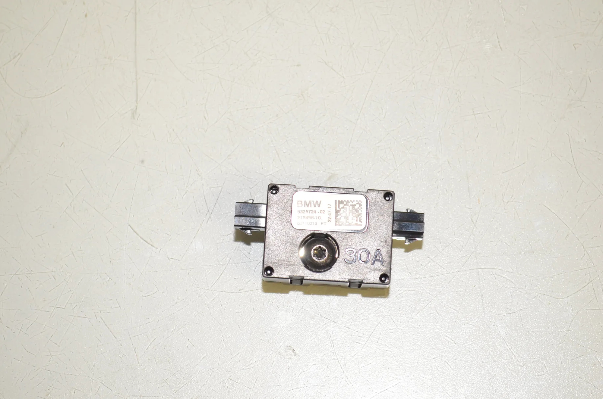 Antenna – OEM 9325724 · BMW 5 (G30) (2016 - -) M 550 d xDrive 2017