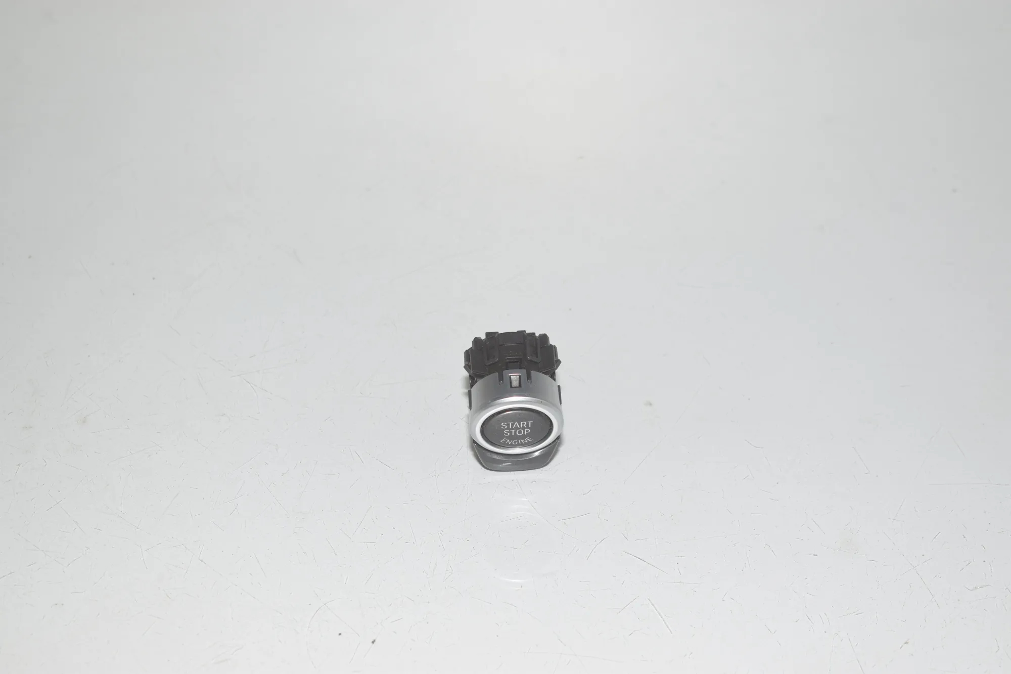 Ignition Start Button – OEM 7948012 · BMW 5 Touring (G31) (2017 - -) 520 d 2021