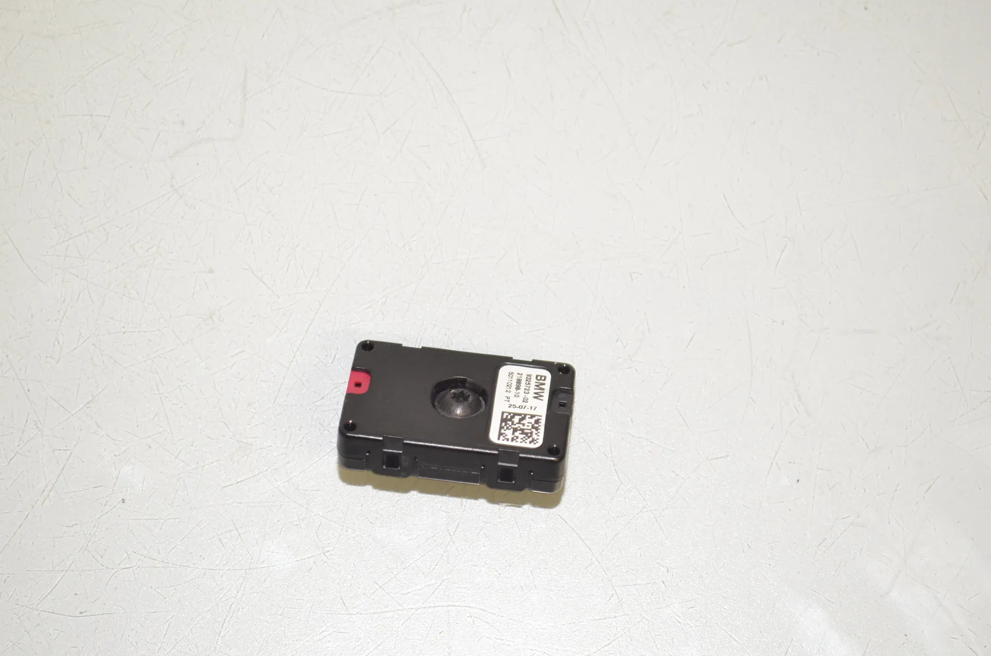 Antenna – OEM 9325723 · BMW 5 (G30) (2016 - -) M 550 d xDrive 2017