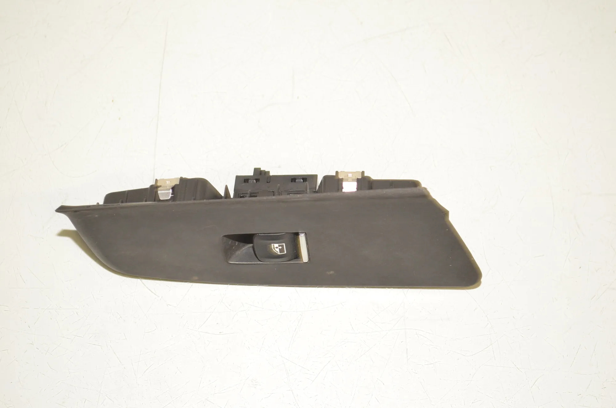 Front Right Door Window Switch – OEM 9327031 · BMW 5 (G30) (2016 - -) M 550 d xDrive 2017 – 2