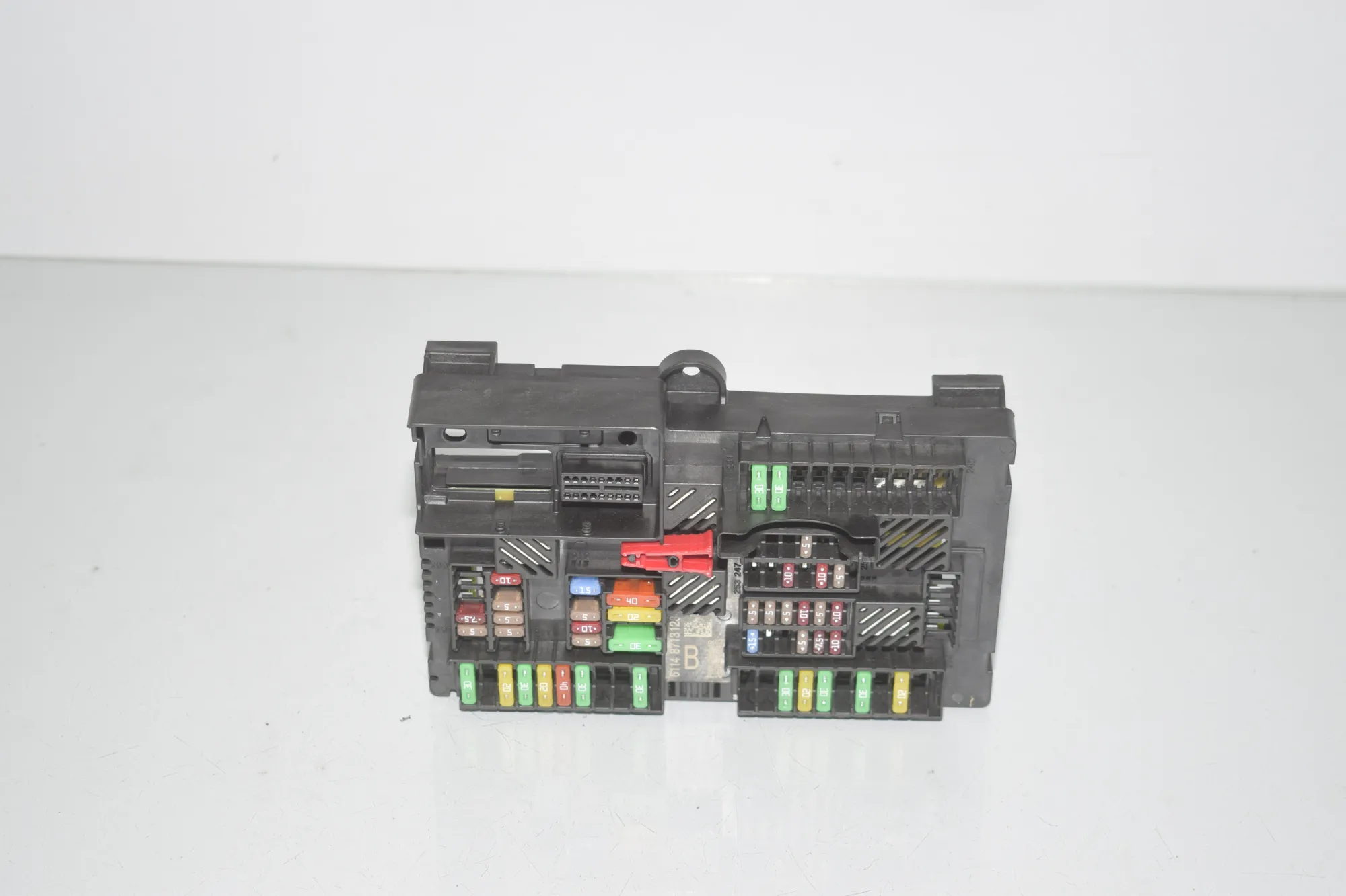 Fuse Box – OEM 8713128 · BMW 5 Touring (G31) (2017 - -) 520 d 2021 – 2