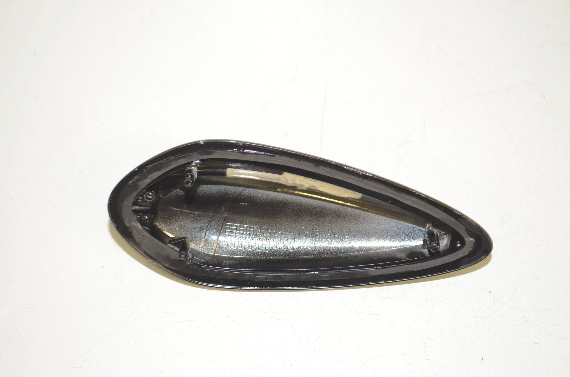 Antenna Trim – OEM 9364615 · BMW 5 (G30) (2016 - -) M 550 d xDrive 2017 – 3