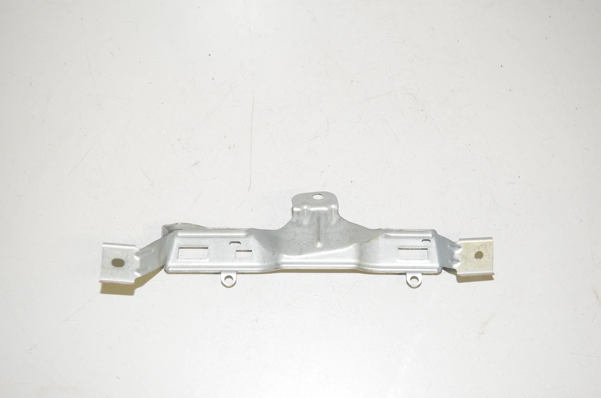 Bracket – OEM 7384558 · BMW 5 (G30) (2016 - -) M 550 d xDrive 2017 – 3