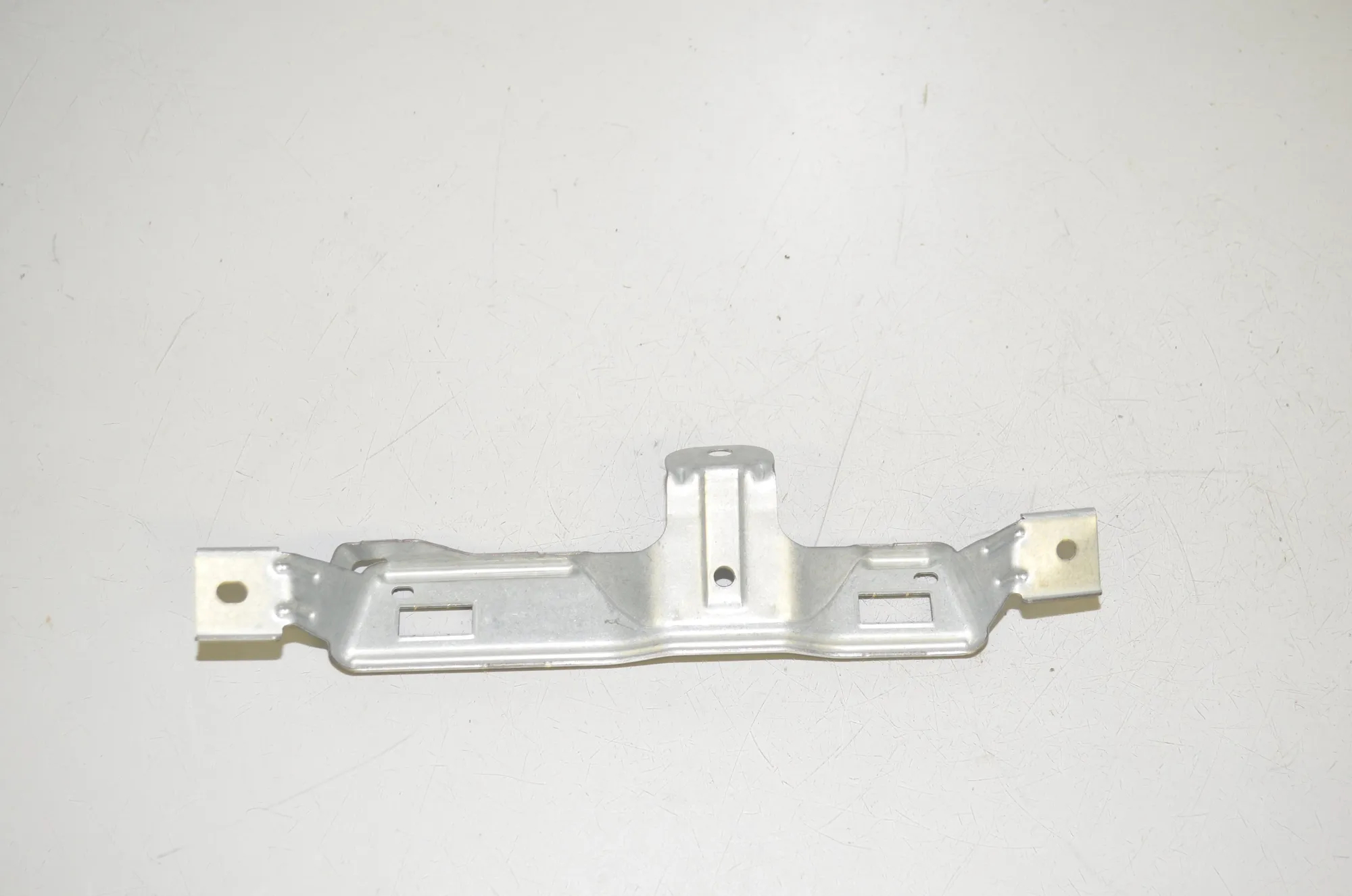 Bracket – OEM 7384555 · BMW 5 (G30) (2016 - -) M 550 d xDrive 2017 – 3