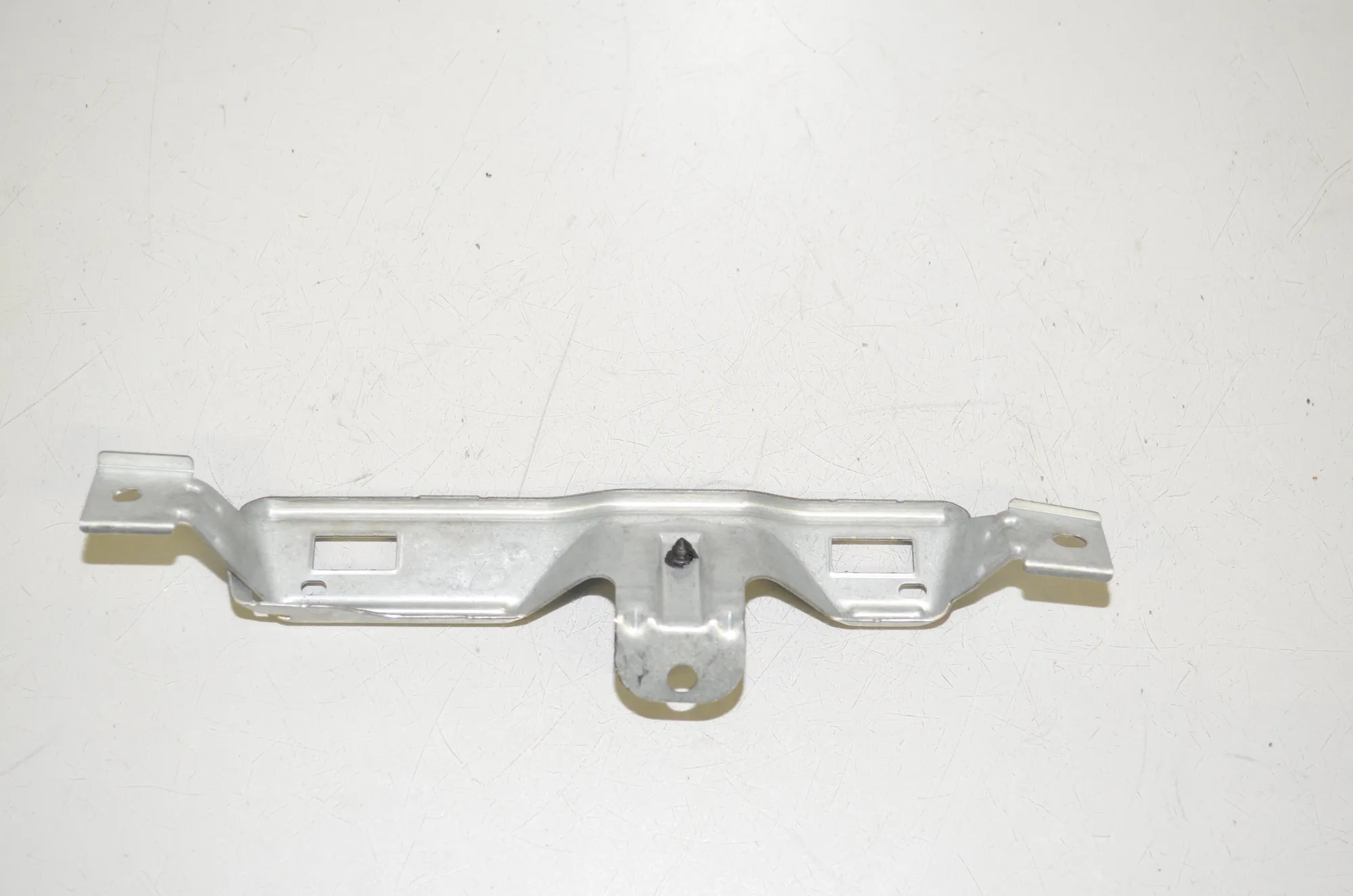 Bracket – OEM 7384556 · BMW 5 (G30) (2016 - -) M 550 d xDrive 2017 – 3