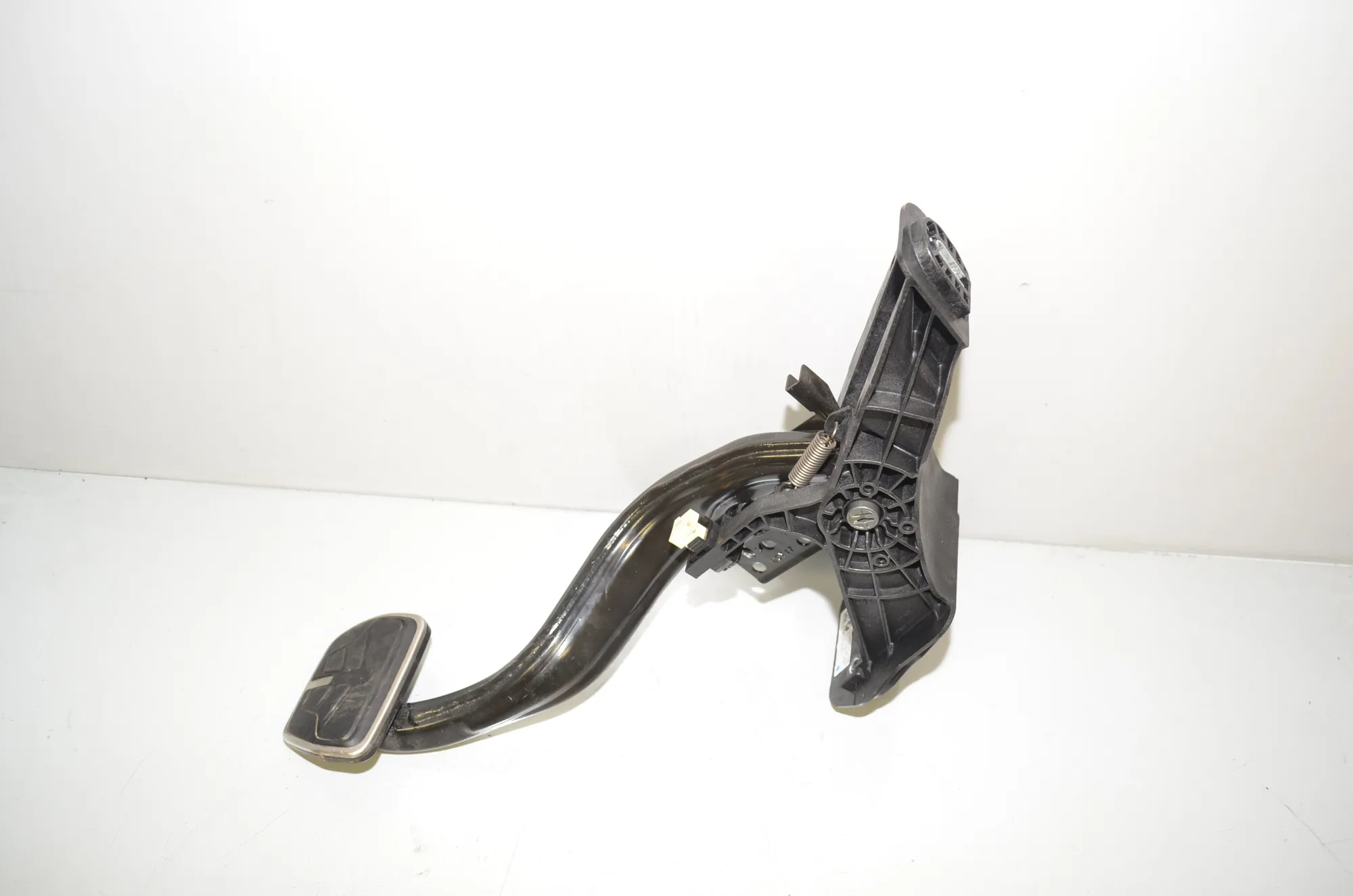 Brake Pedal – OEM 6866485 · BMW 5 (G30) (2016 - -) M 550 d xDrive 2017 – 2