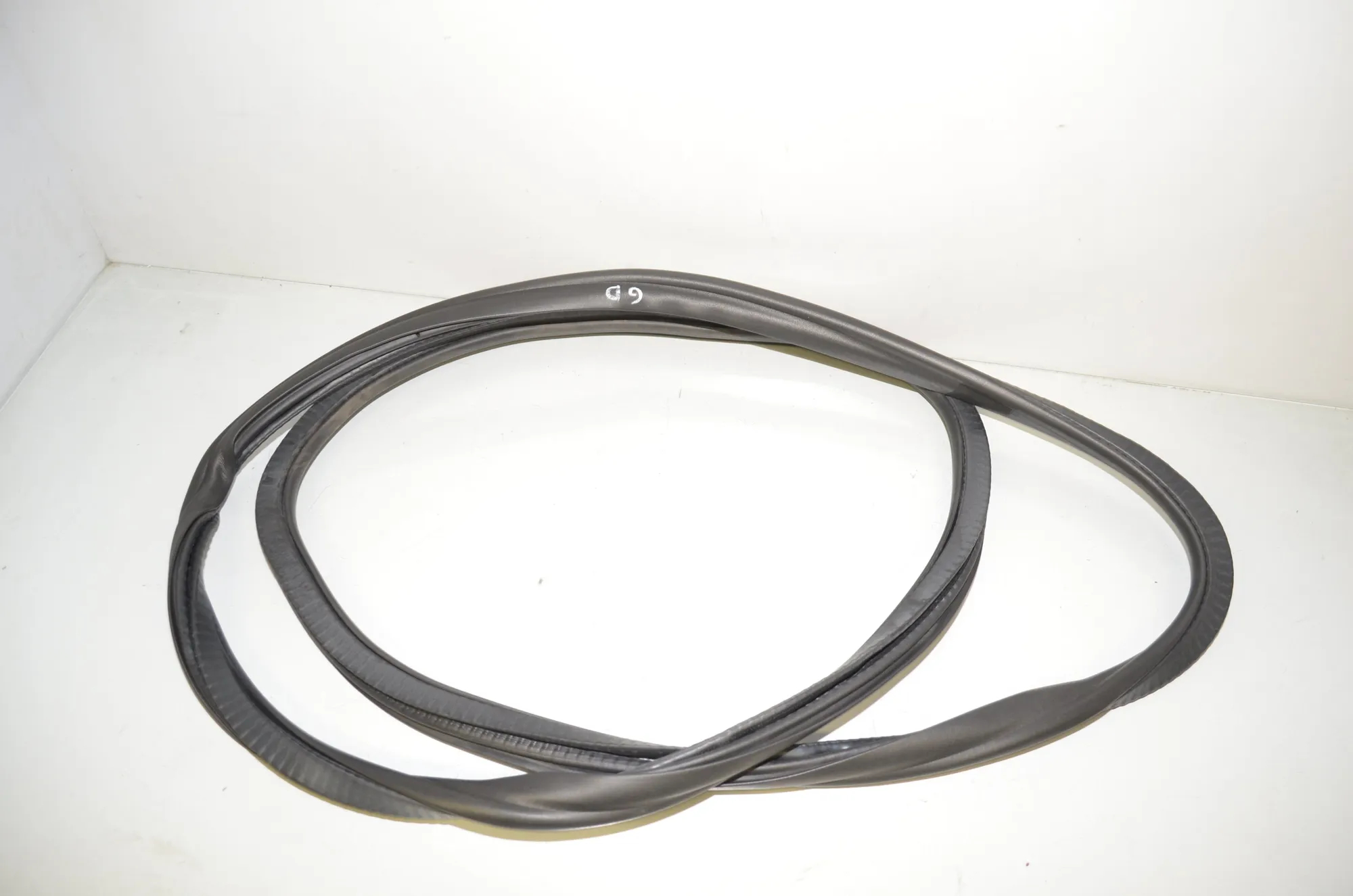 Rear Right Door Seal Rubber – OEM 7468732 · BMW 5 (G30) (2016 - -) M 550 d xDrive 2017