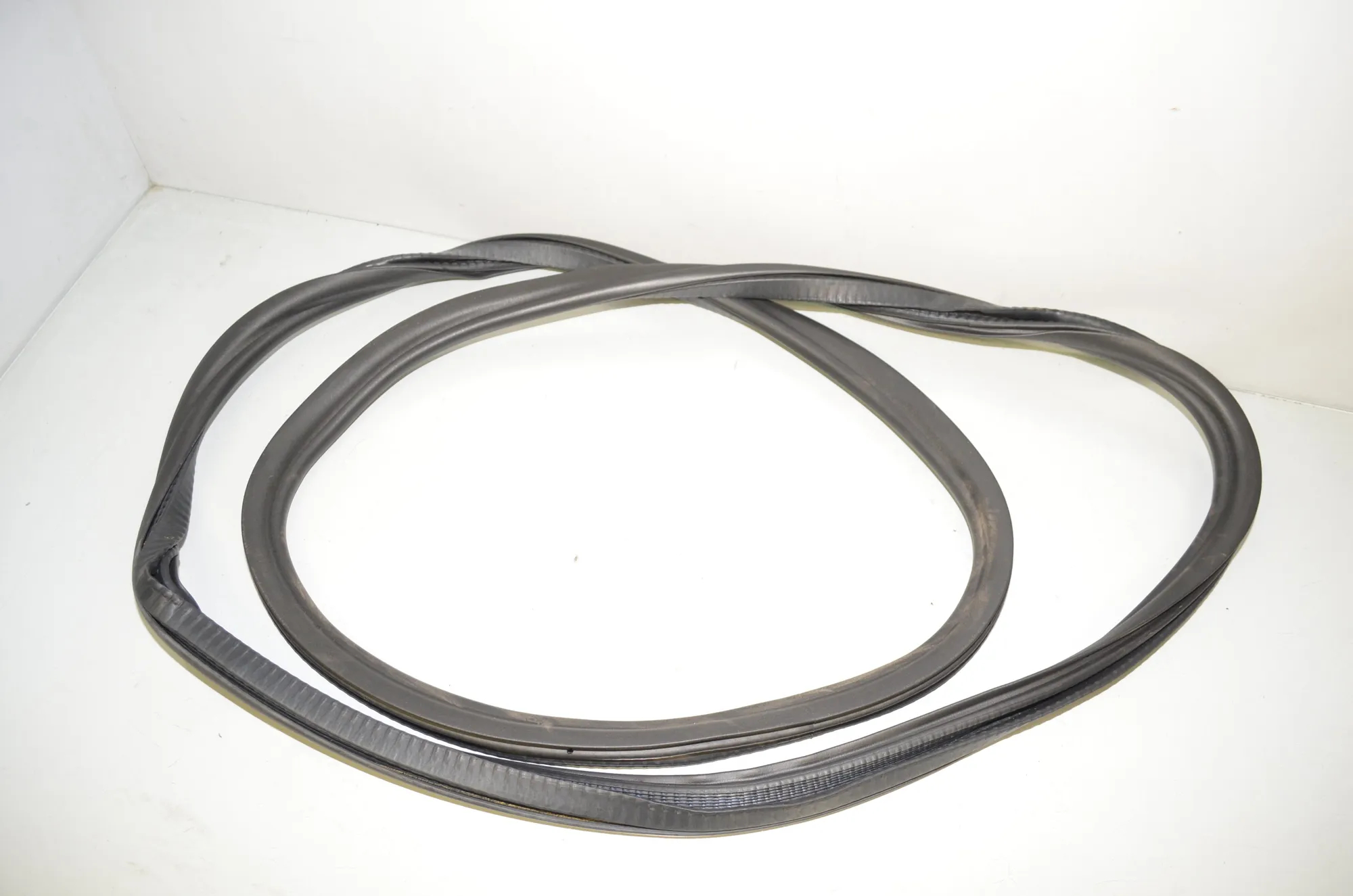 Rear Right Door Seal Rubber – OEM 7468732 · BMW 5 (G30) (2016 - -) M 550 d xDrive 2017 – 3