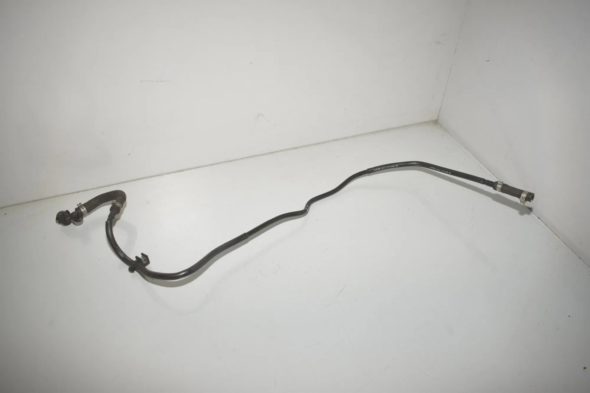Coolant Hose Pipe – OEM 8575754 · BMW 5 (G30) (2016 - -) M 550 d xDrive 2017 – 3