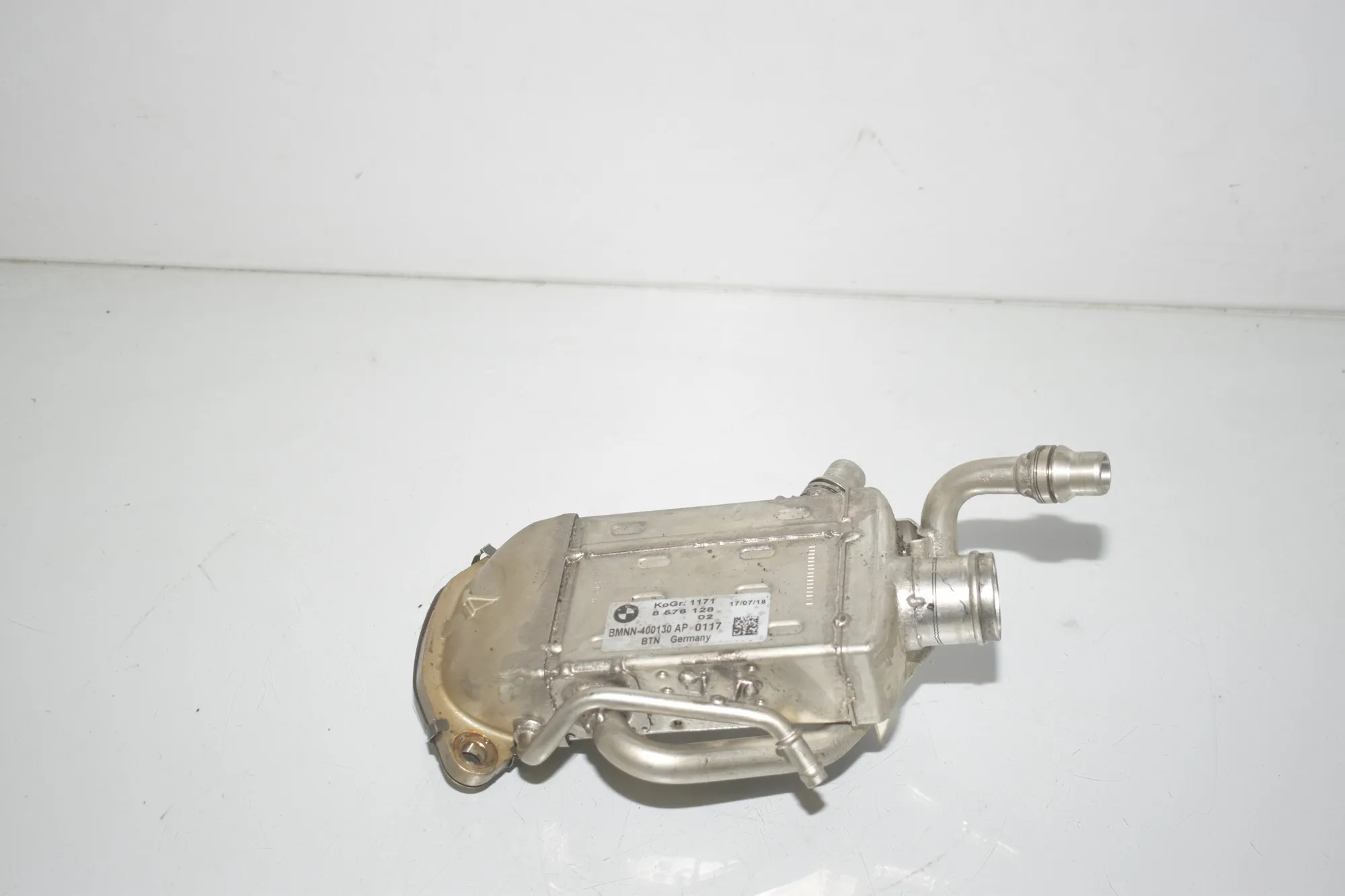 Other Engine Compartment Parts – OEM 8576128 · BMW 5 (G30) (2016 - -) M 550 d xDrive 2017
