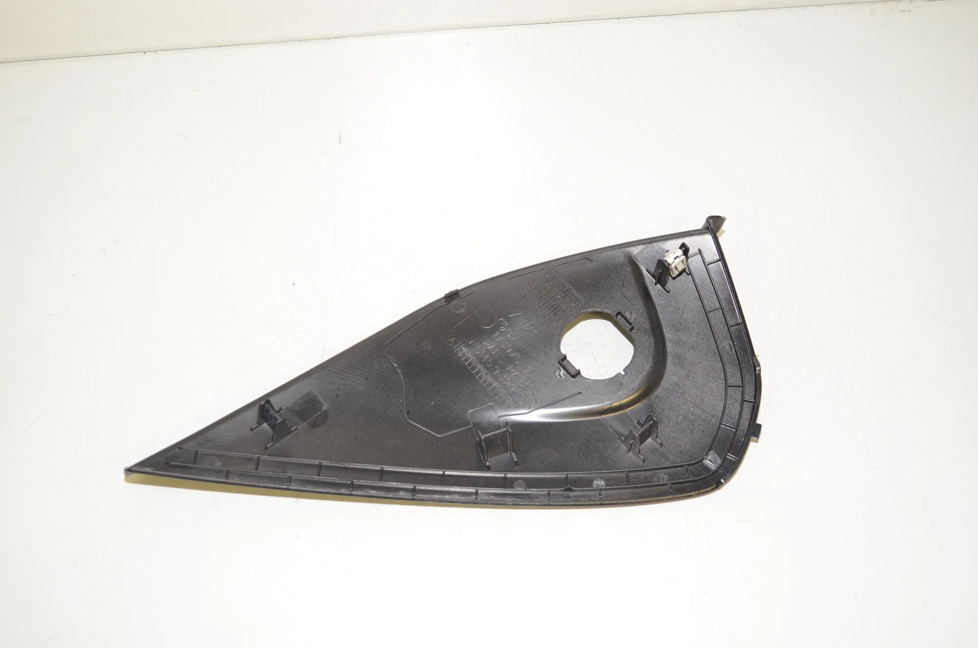 Dashboard Side Trim – OEM 9329555 · BMW 5 Touring (G31) (2017 - -) 520 d 2021 – 3
