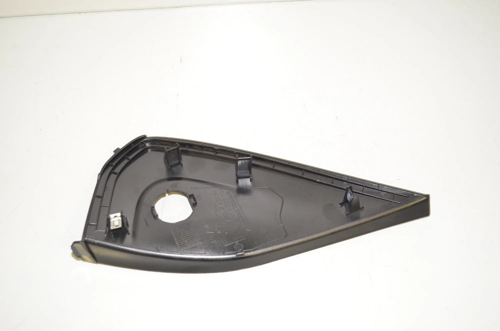 Dashboard Side Trim – OEM 9329555 · BMW 5 Touring (G31) (2017 - -) 520 d 2021 – 4