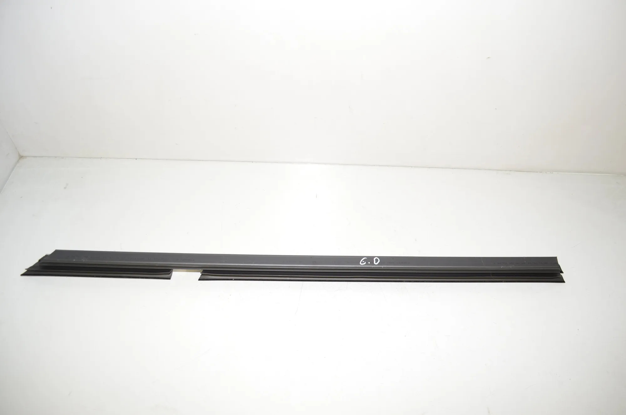 Rear Right Door Window Strip – OEM 7336984 · BMW 5 Touring (G31) (2017 - -) 520 d 2021 – 3