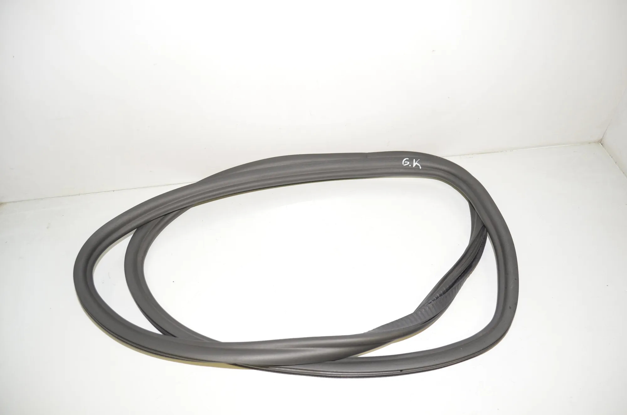 Rear Left Door Seal Rubber – OEM 7468733 · BMW 5 Touring (G31) (2017 - -) 520 d 2021