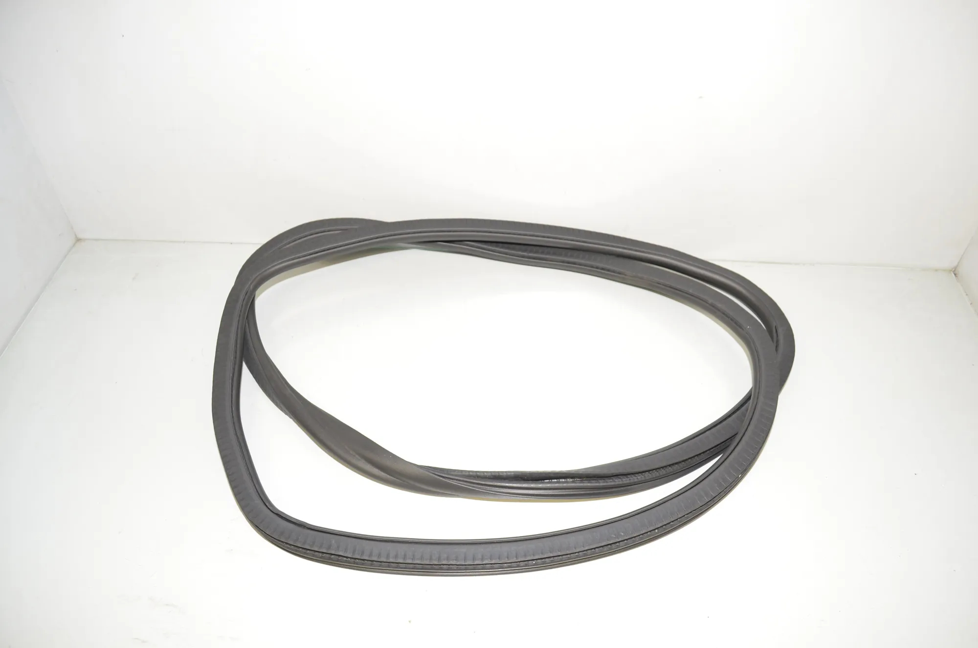 Rear Left Door Seal Rubber – OEM 7468733 · BMW 5 Touring (G31) (2017 - -) 520 d 2021 – 3