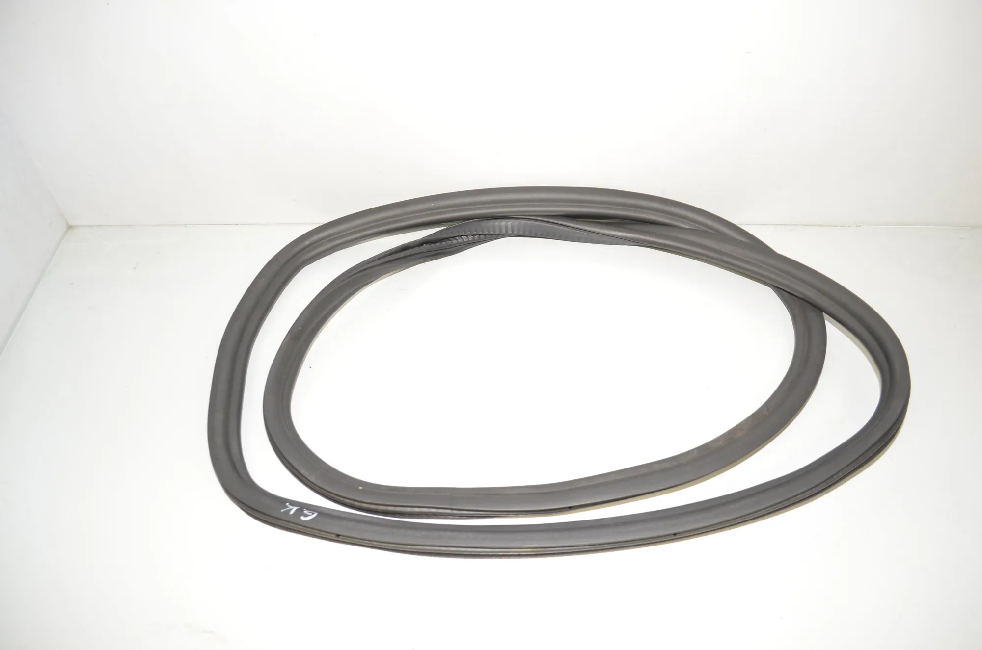 Rear Left Door Seal Rubber – OEM 7468733 · BMW 5 Touring (G31) (2017 - -) 520 d 2021 – 2