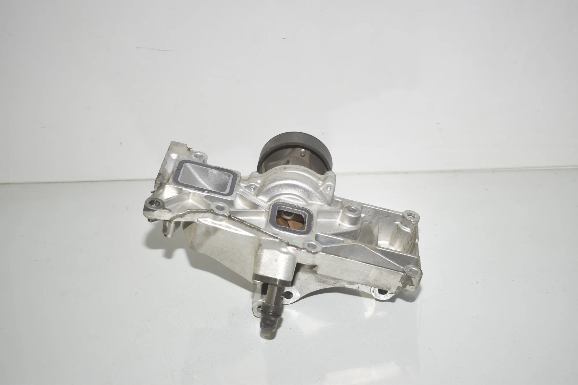 Water Pump – OEM 8575624 · BMW 5 (G30) (2016 - -) M 550 d xDrive 2017 – 3