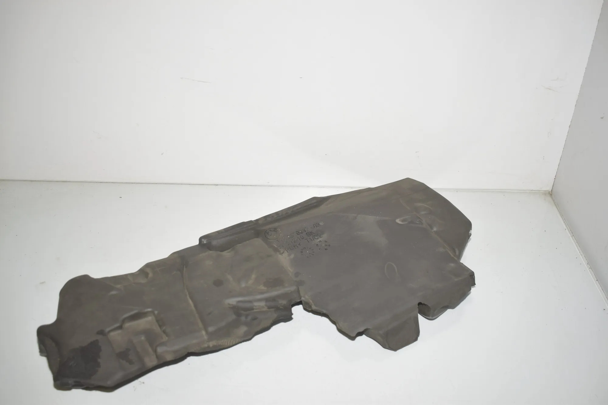 Sound Insulation – OEM 8570837 · BMW 5 (G30) (2016 - -) M 550 d xDrive 2017 – 3