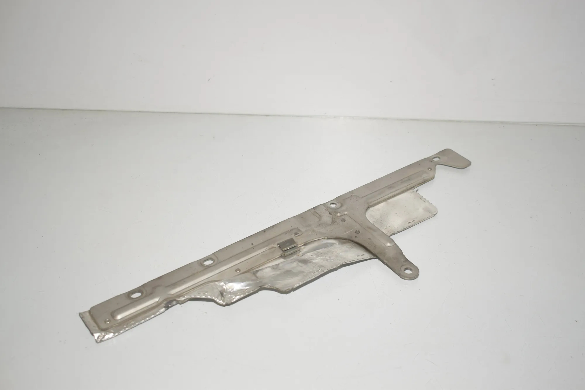 Heat Protection – OEM 8575409 · BMW 5 (G30) (2016 - -) M 550 d xDrive 2017 – 4
