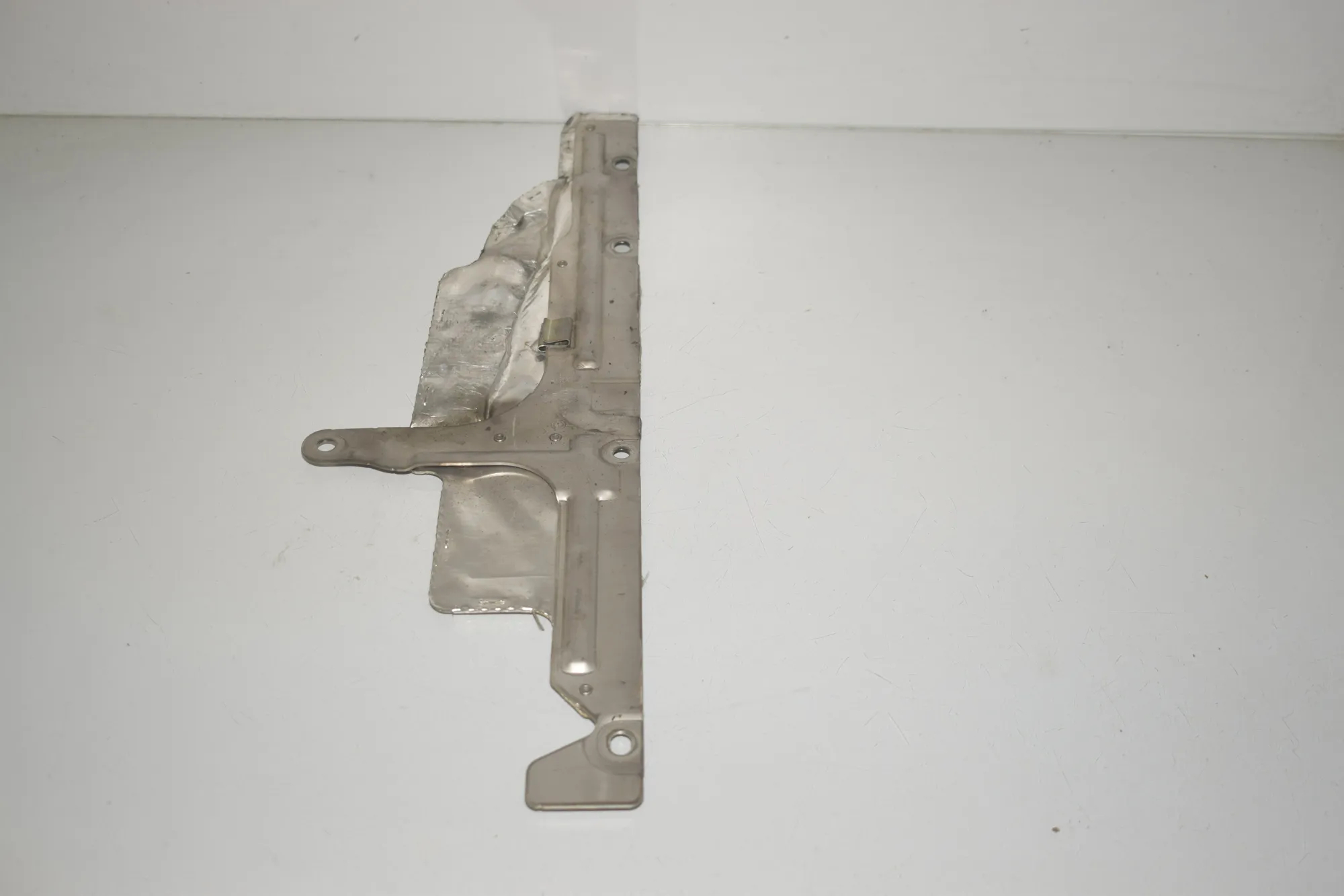 Heat Protection – OEM 8575409 · BMW 5 (G30) (2016 - -) M 550 d xDrive 2017 – 2